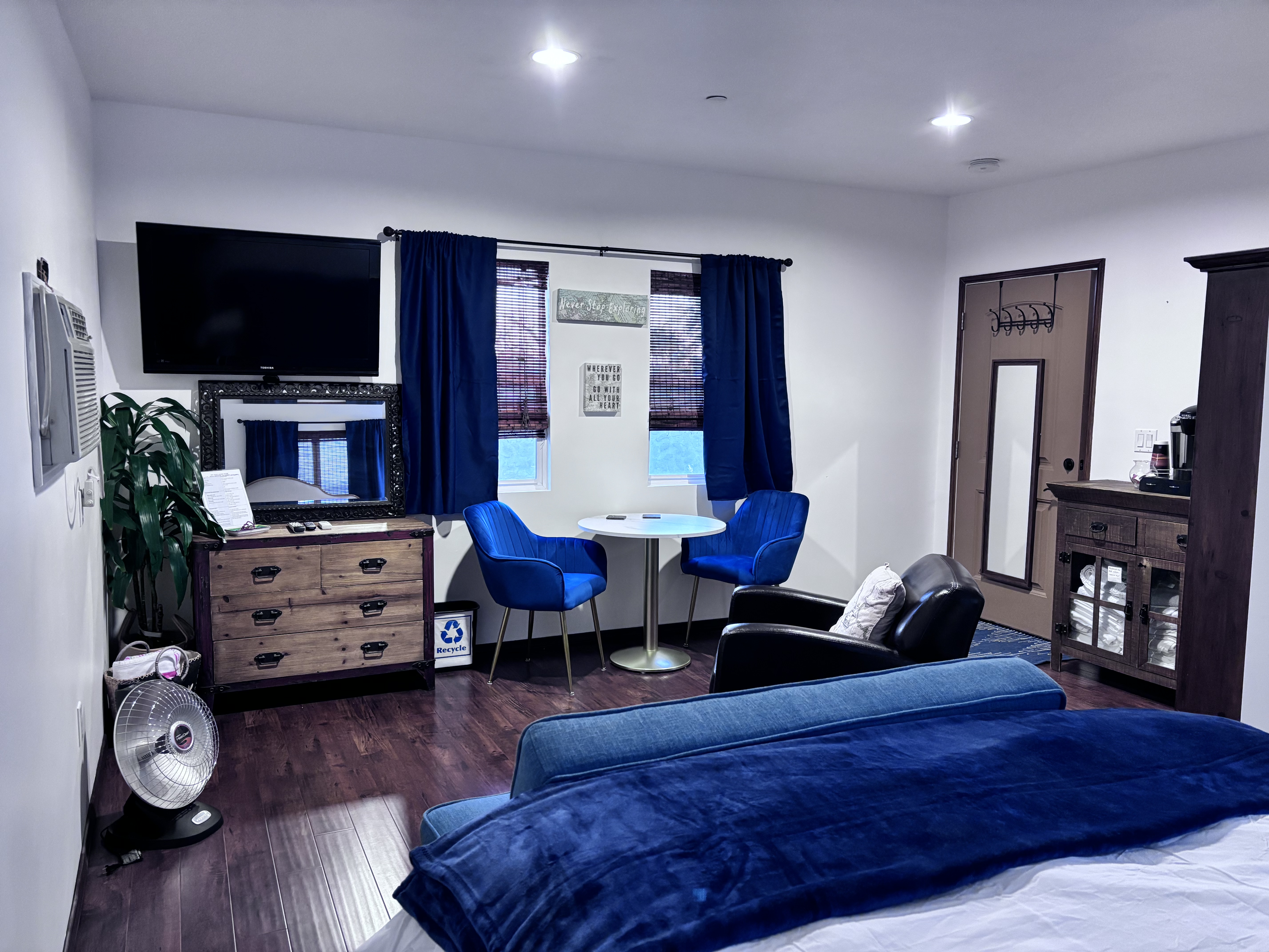 Chic Studio in Quaint Burbank