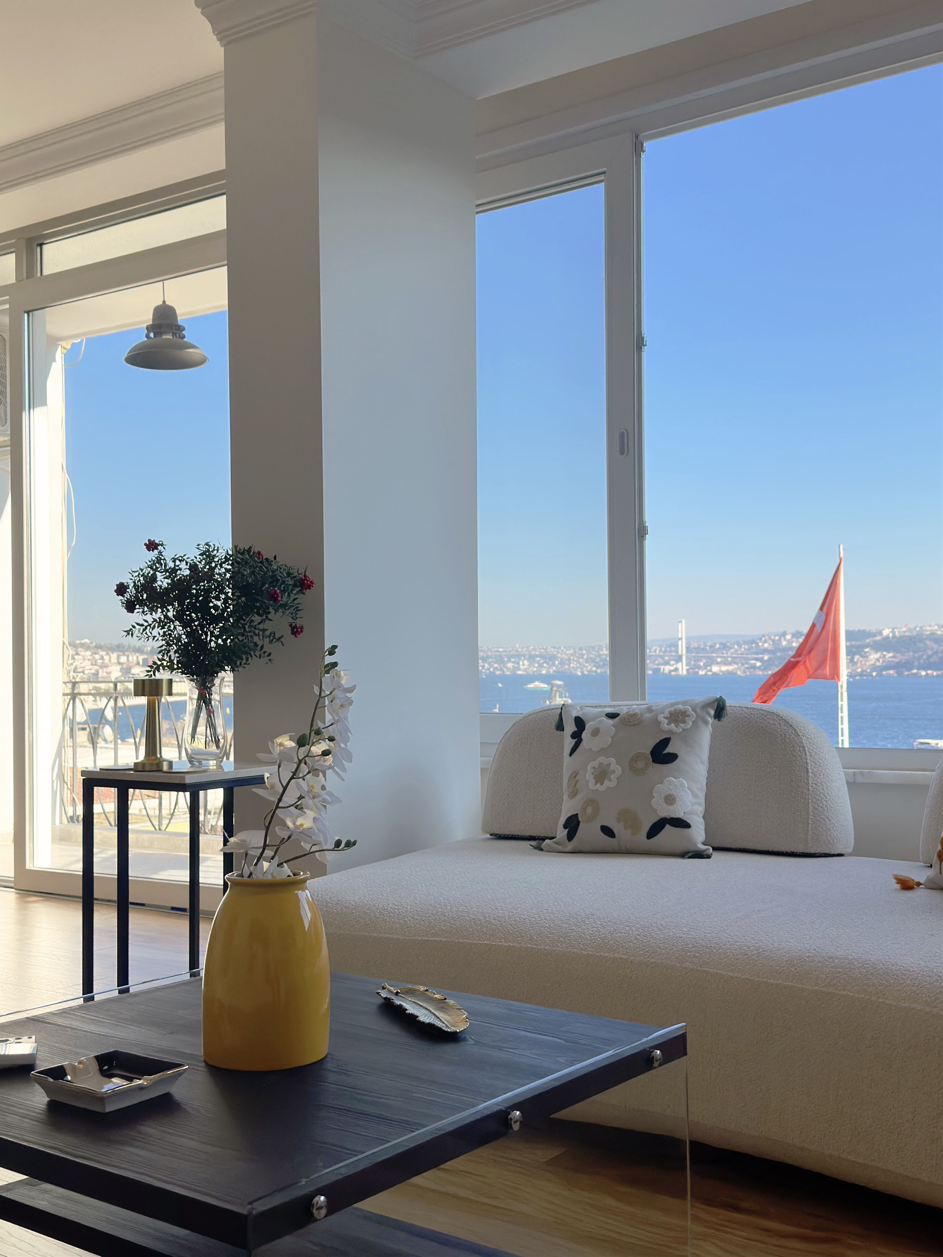 Deluxe sapphire Bosphorus viewed city center Apt.