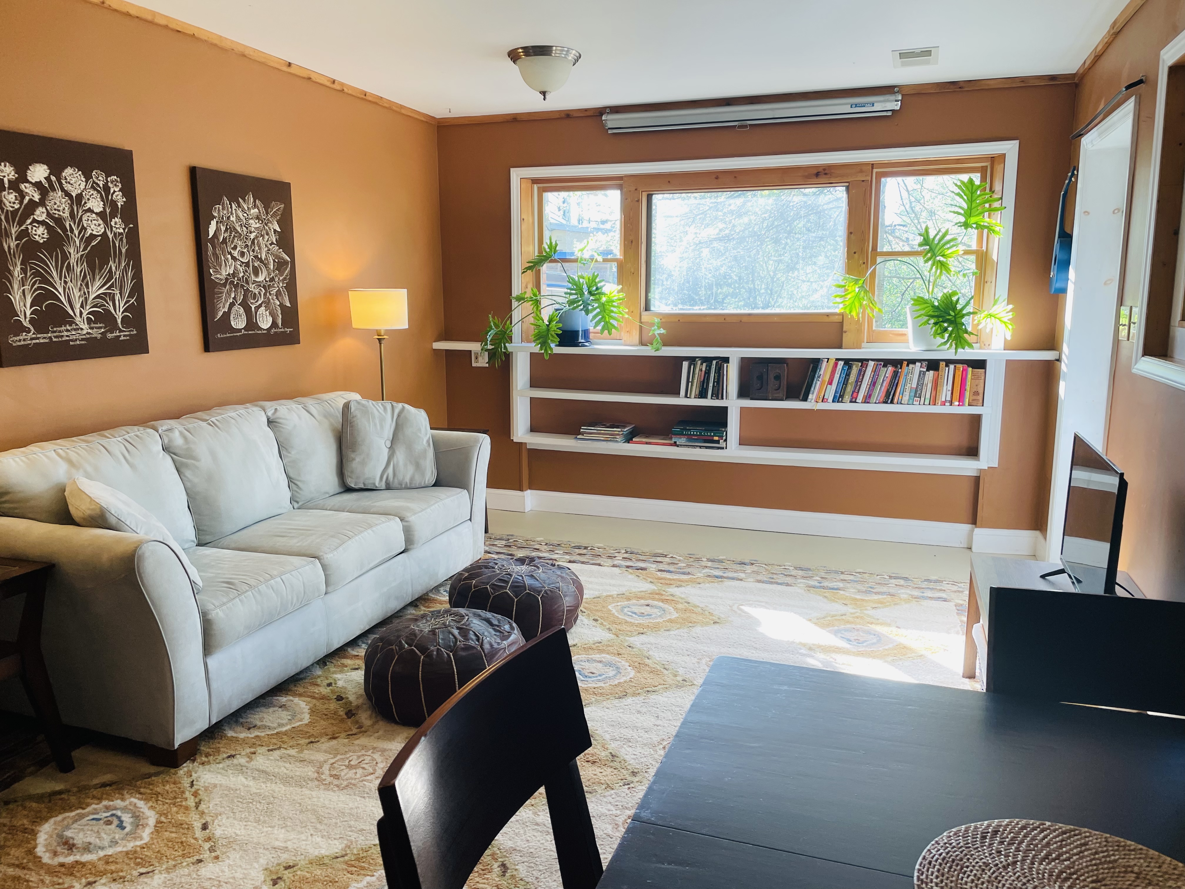 Beautiful Home - 5 minutes from Downtown in 28806, Asheville