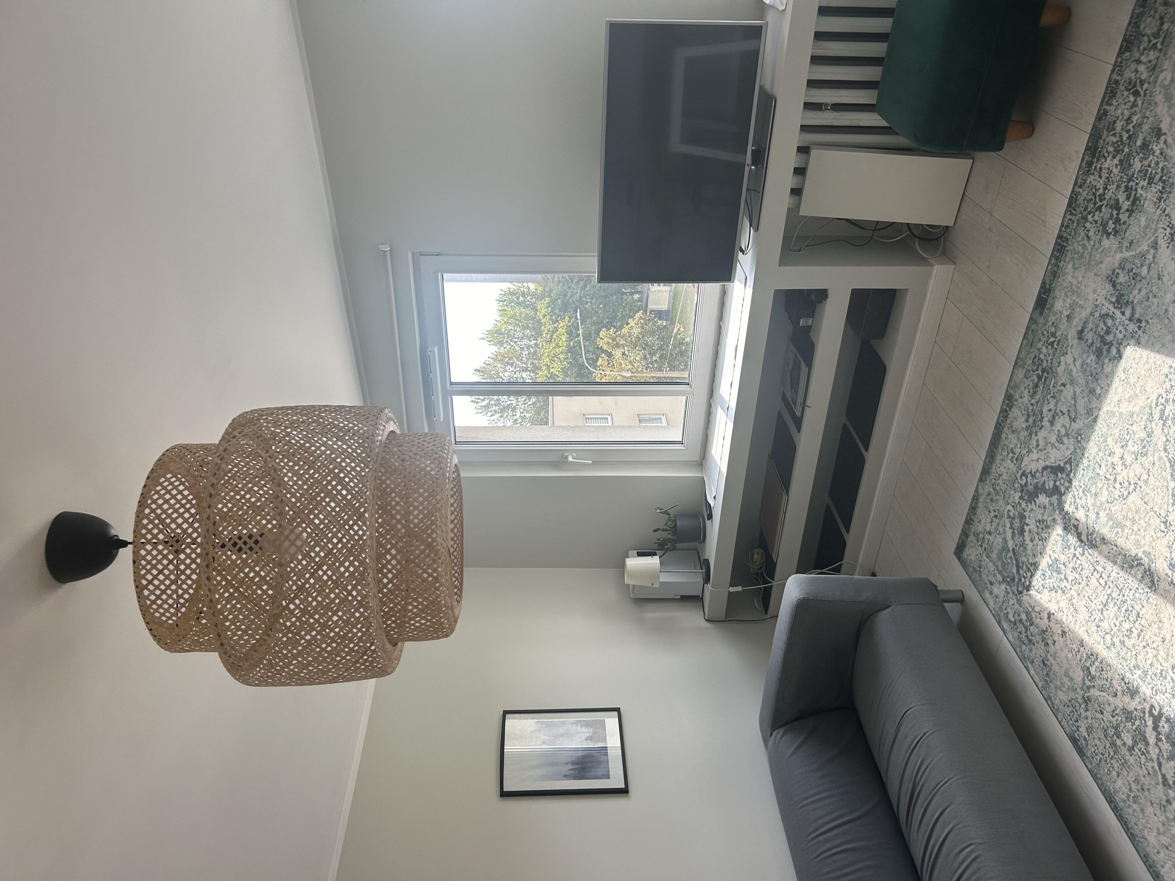 Bright and spacious flat close to the City Centre