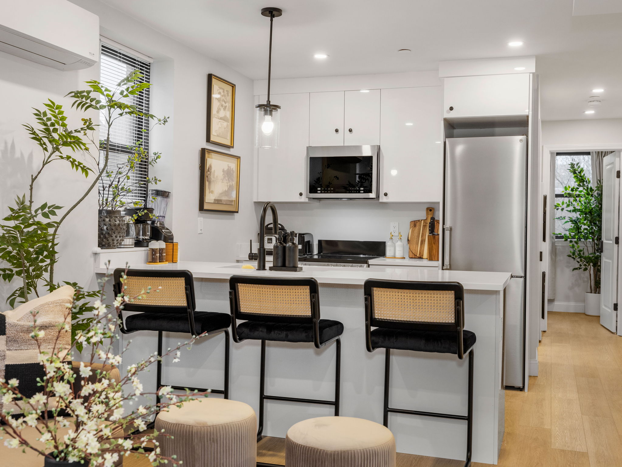 4BR2Bath North End by Subway Downtown