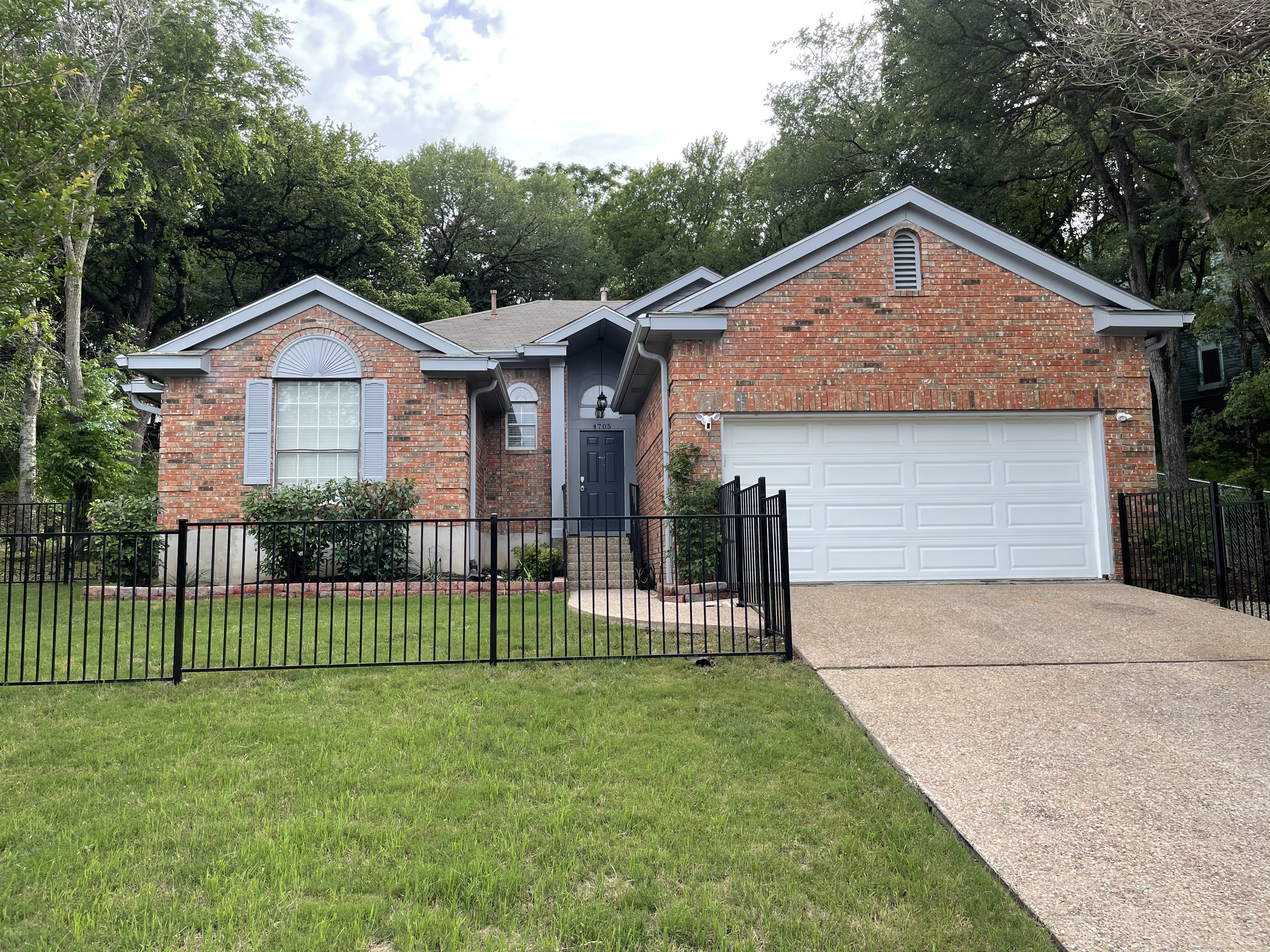 Austin House in 78741, Austin