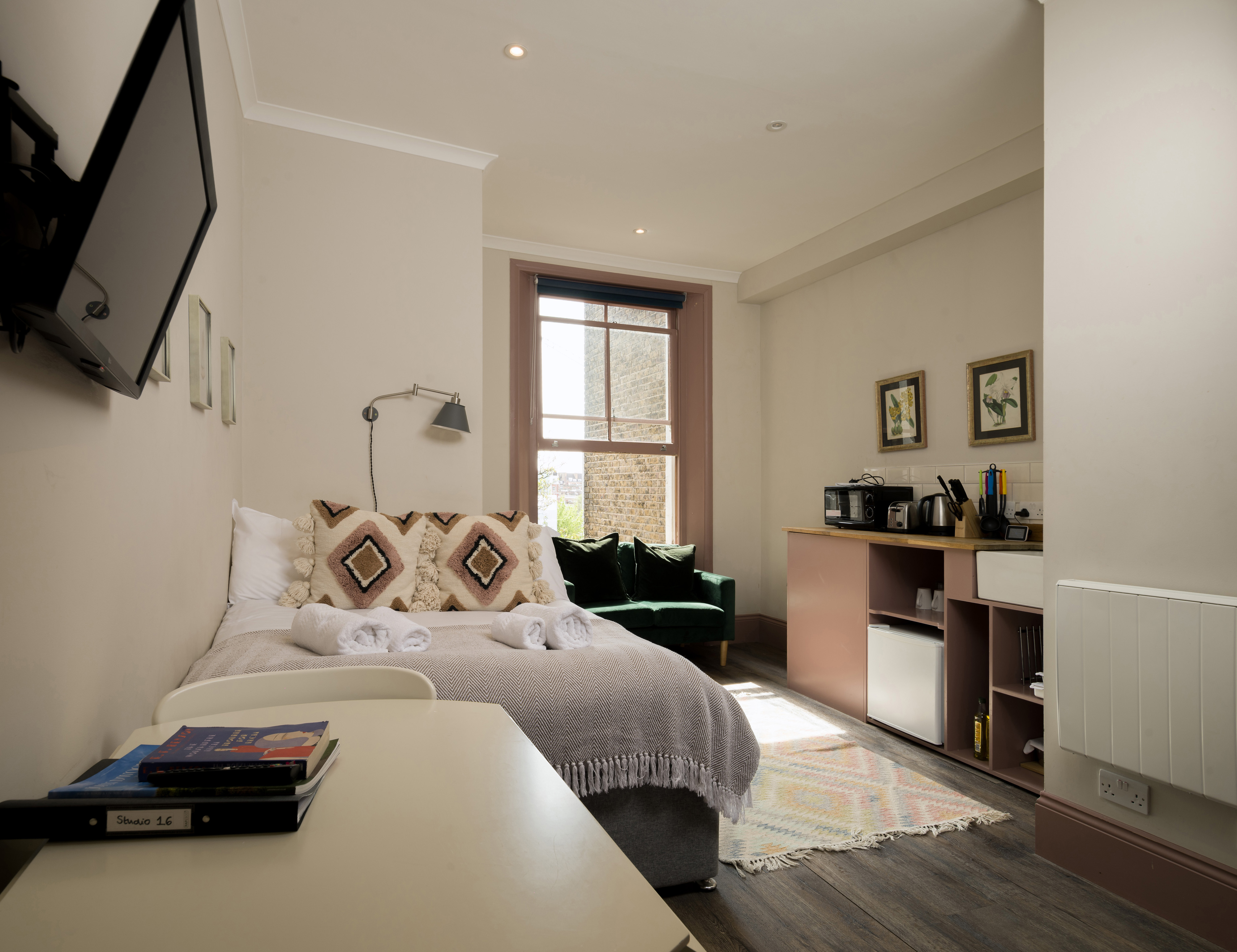 Outstanding Notting Hill Studio