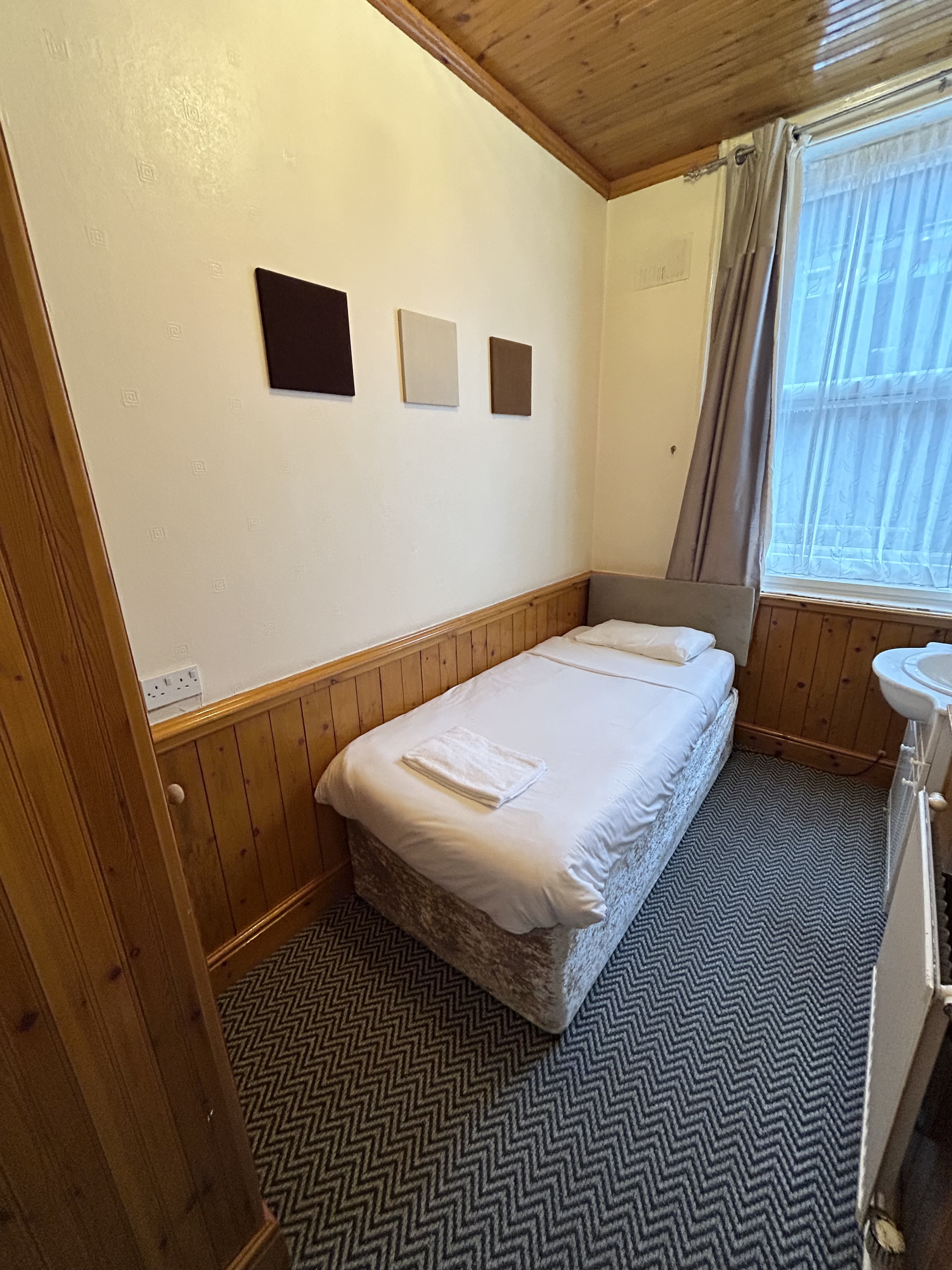 Rm4 EgertonArms just 500m to Deansgate in Salford District, Greater Manchester