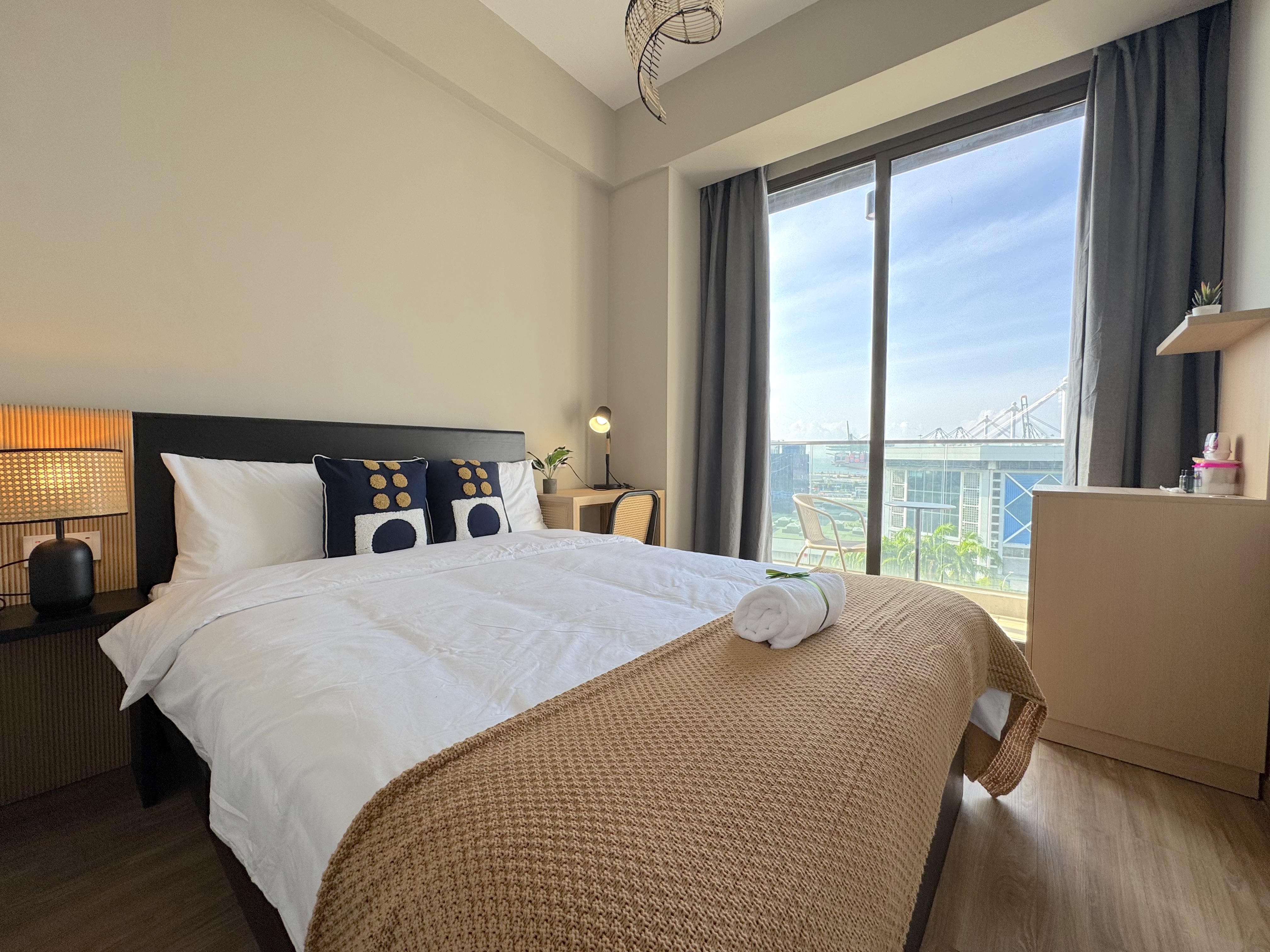 Keystone Harbourfront - Harbour & Sea View Suite