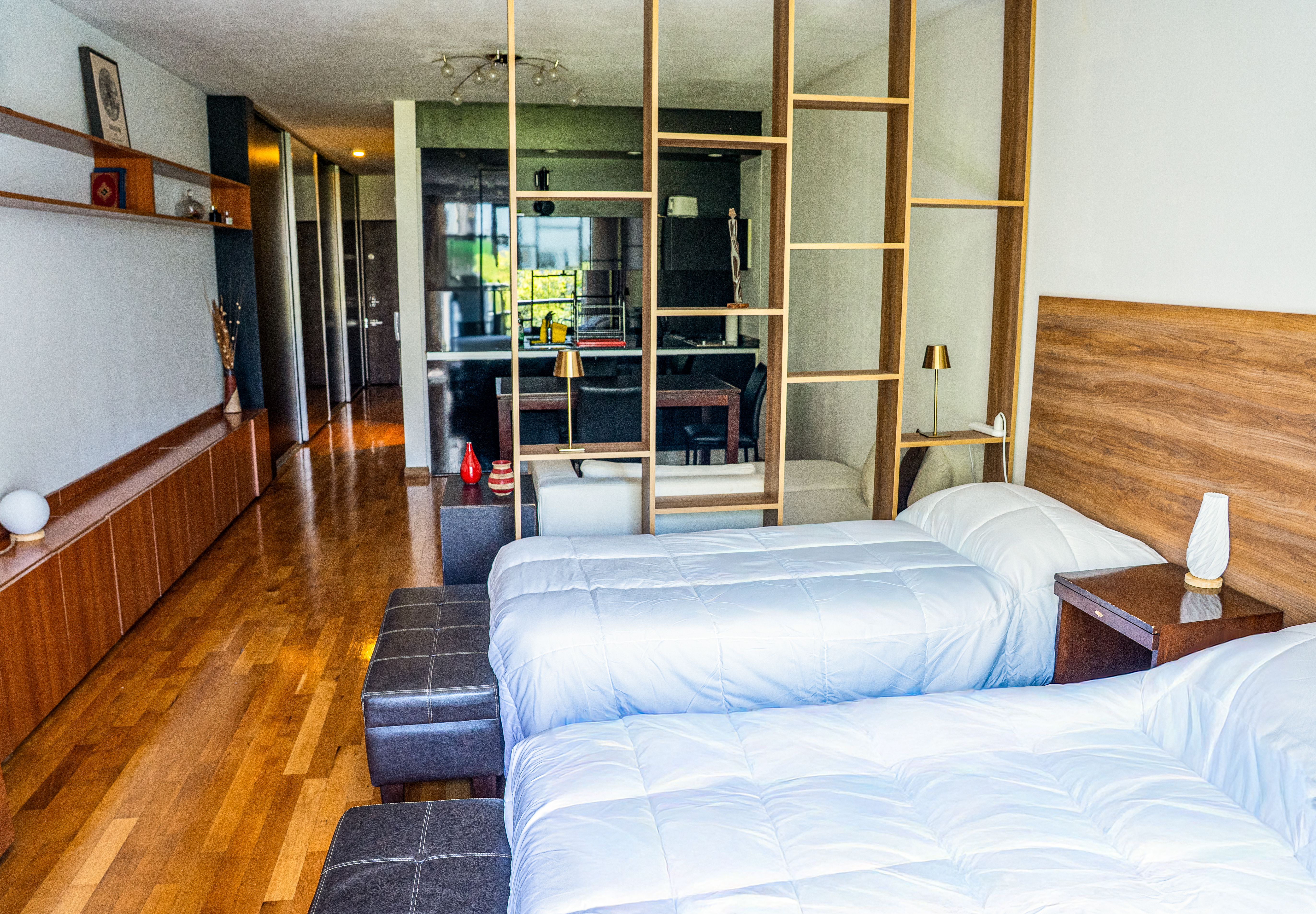 Central Recoleta + Sunlit Studio + Balcony + Pool in Recoleta, Buenos Aires