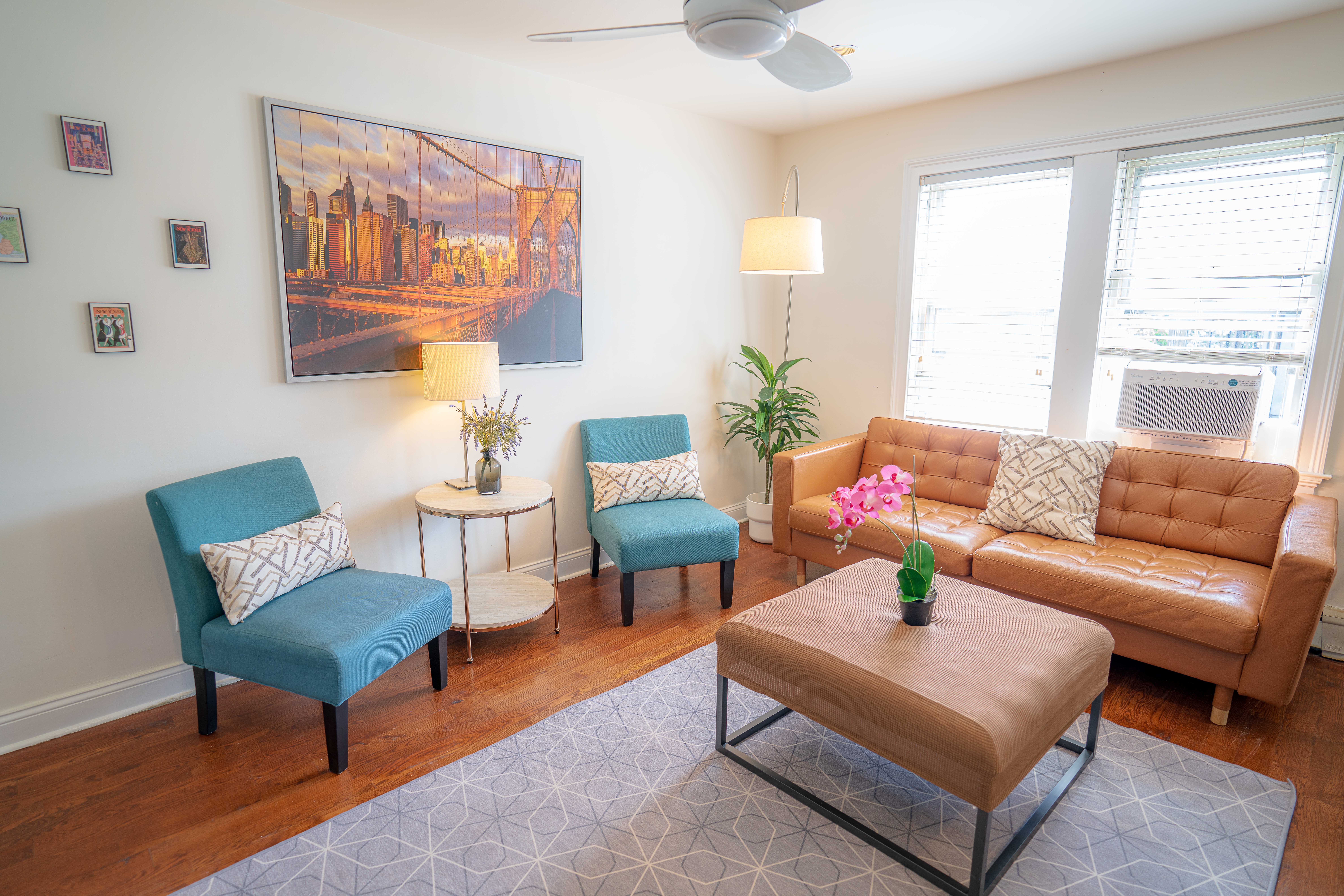 Luxe Astoria: Spacious Suite -near Subway & Park