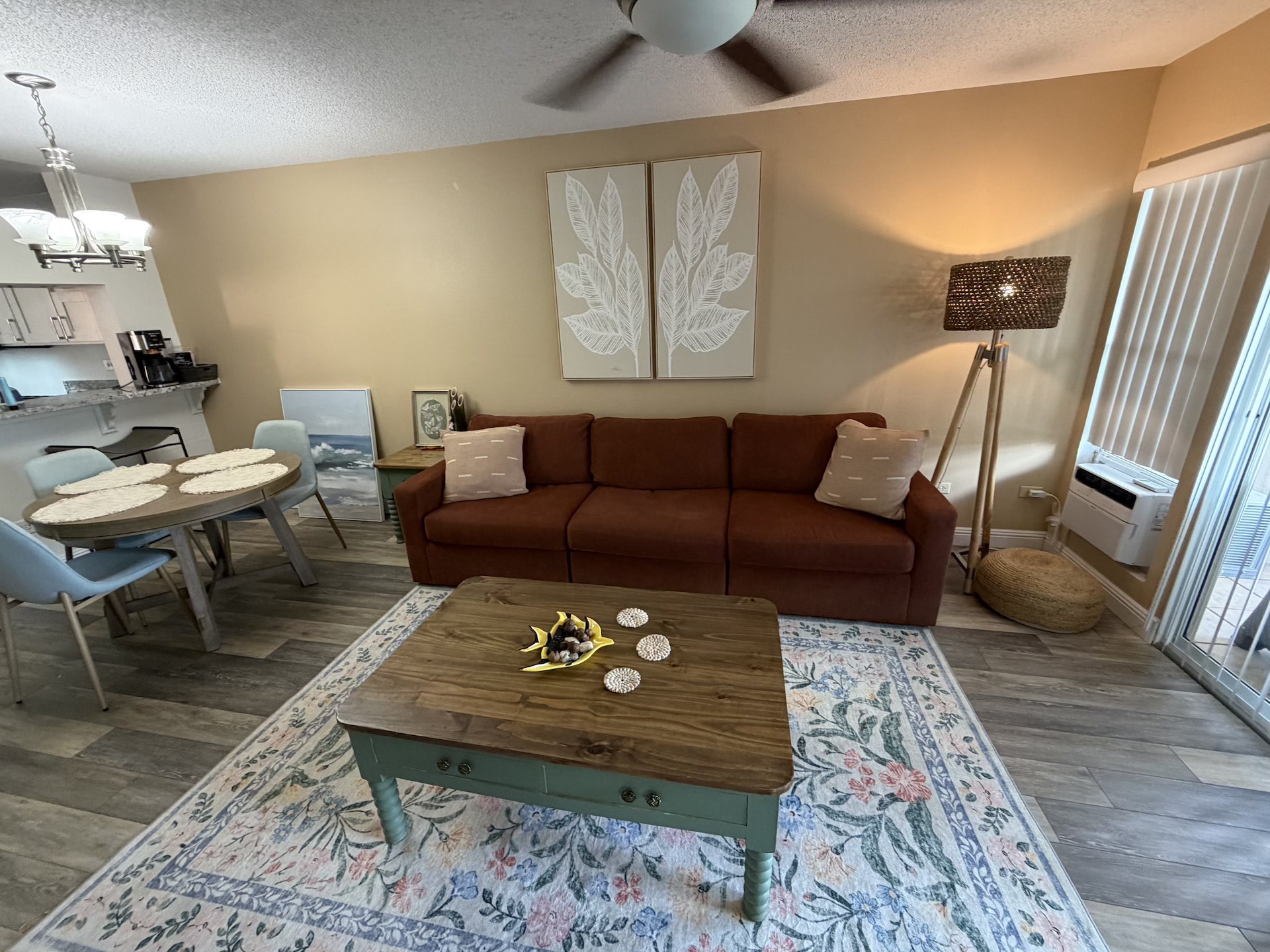 End unit with a beautiful view in Primary Urban Center, Hawaii