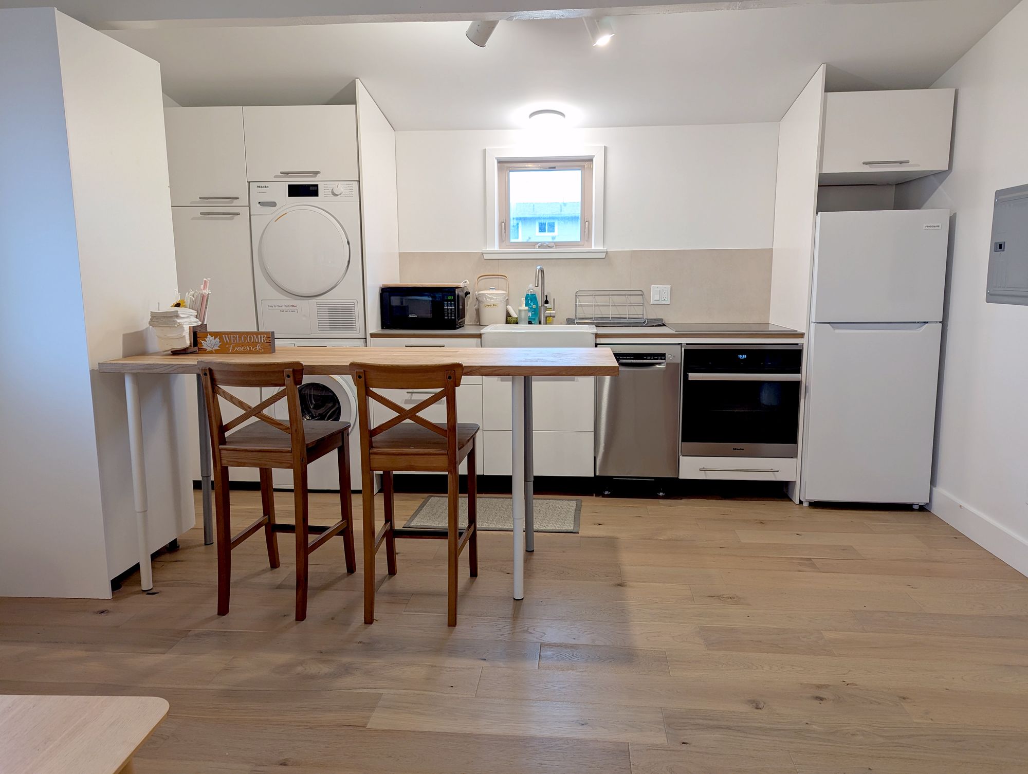 Cozy Studio with Private Patio (newly renovated) in Bushrod, Oakland