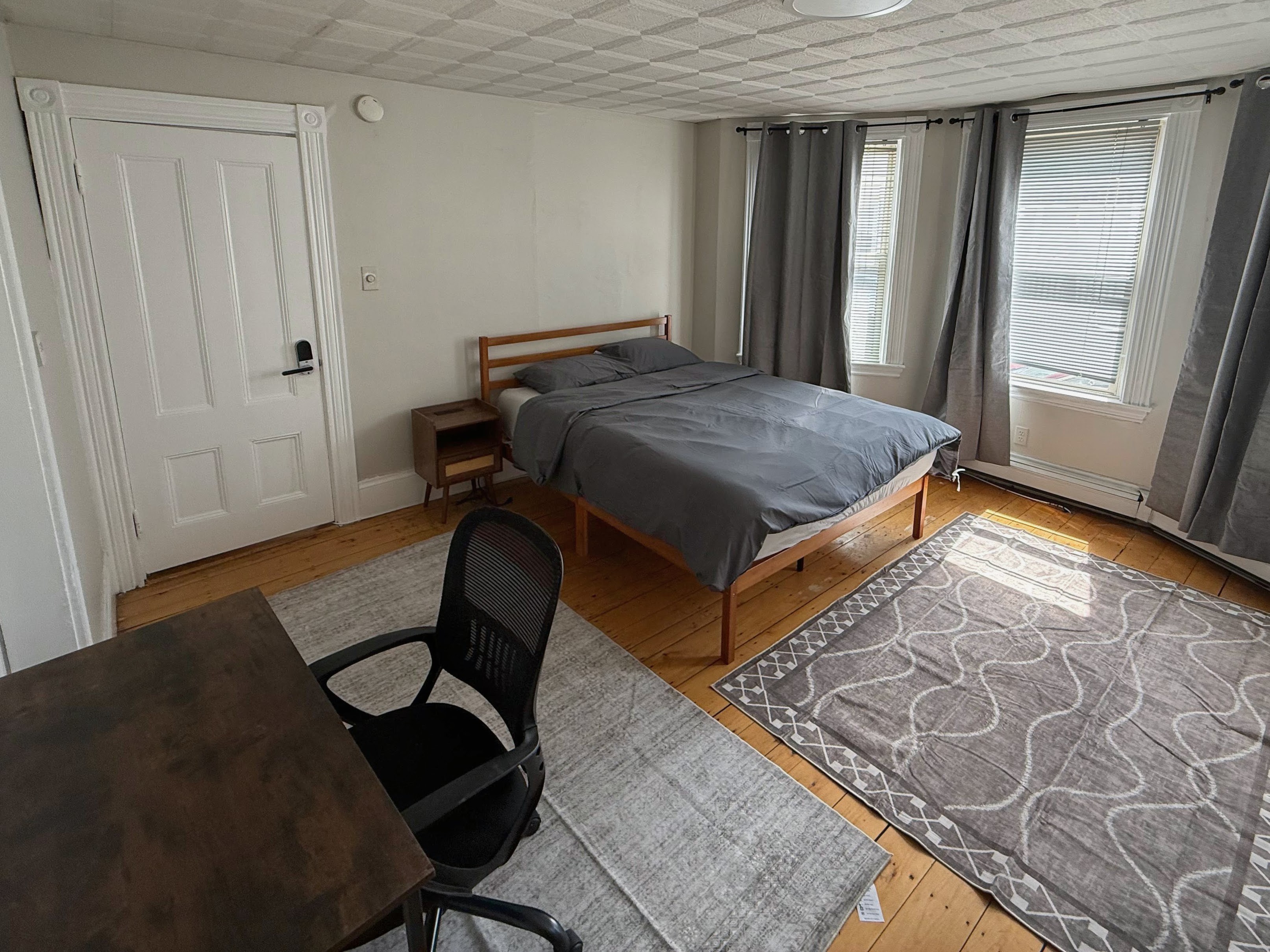 Private Room near Andrew Station (Red Line) - H11 in Dorchester, Boston