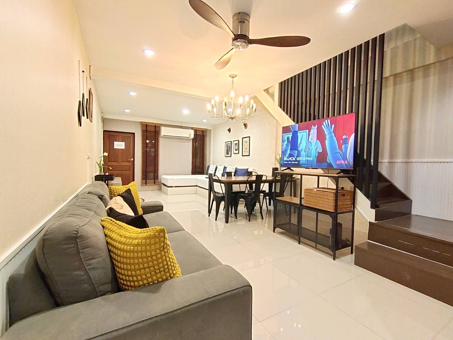 T1 | 150 sqm townhouse near BTS Asok MRT Sukhumvit