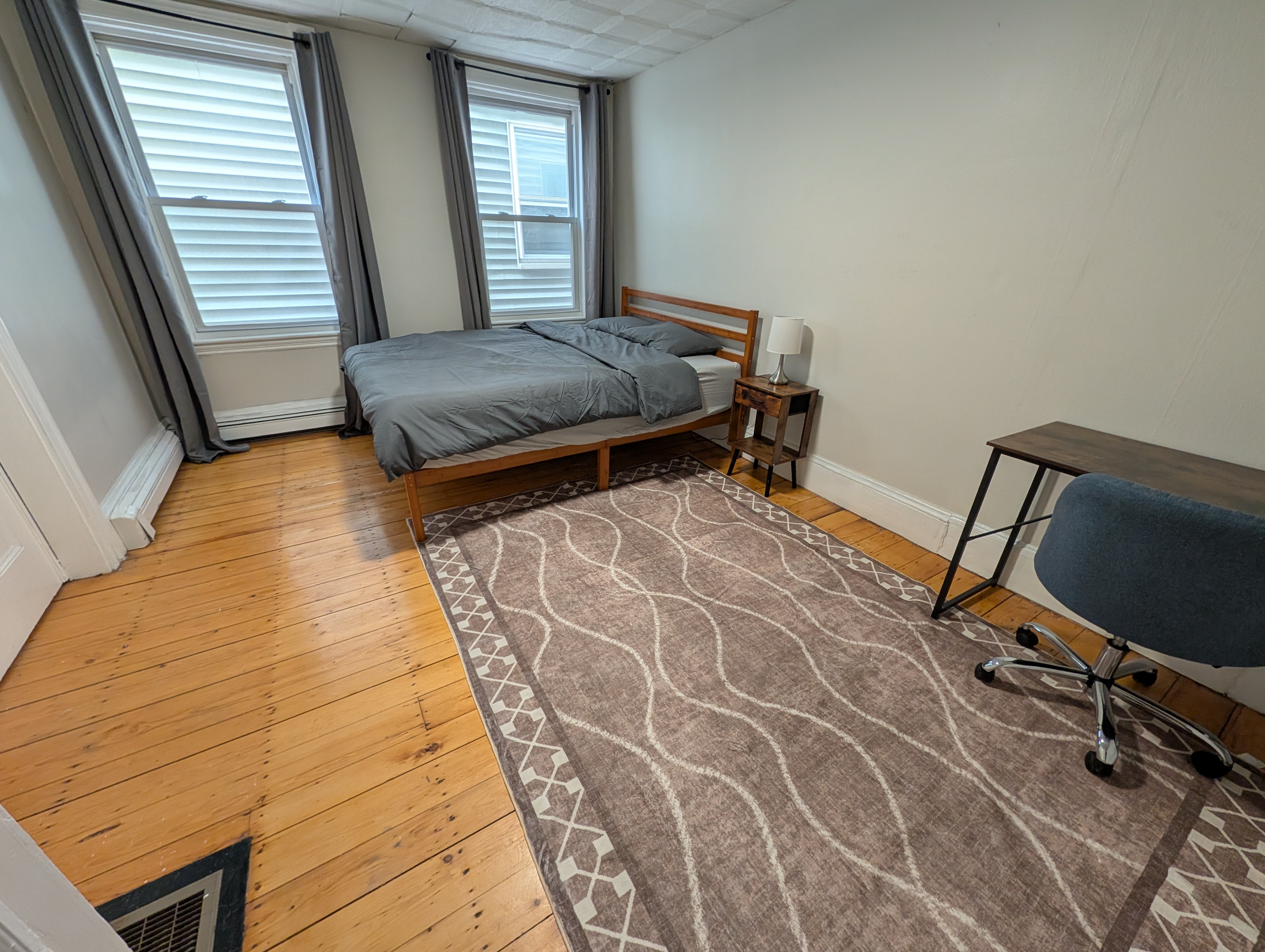 Private Room near Andrew Station (Red Line) - H12 in Dorchester, Boston