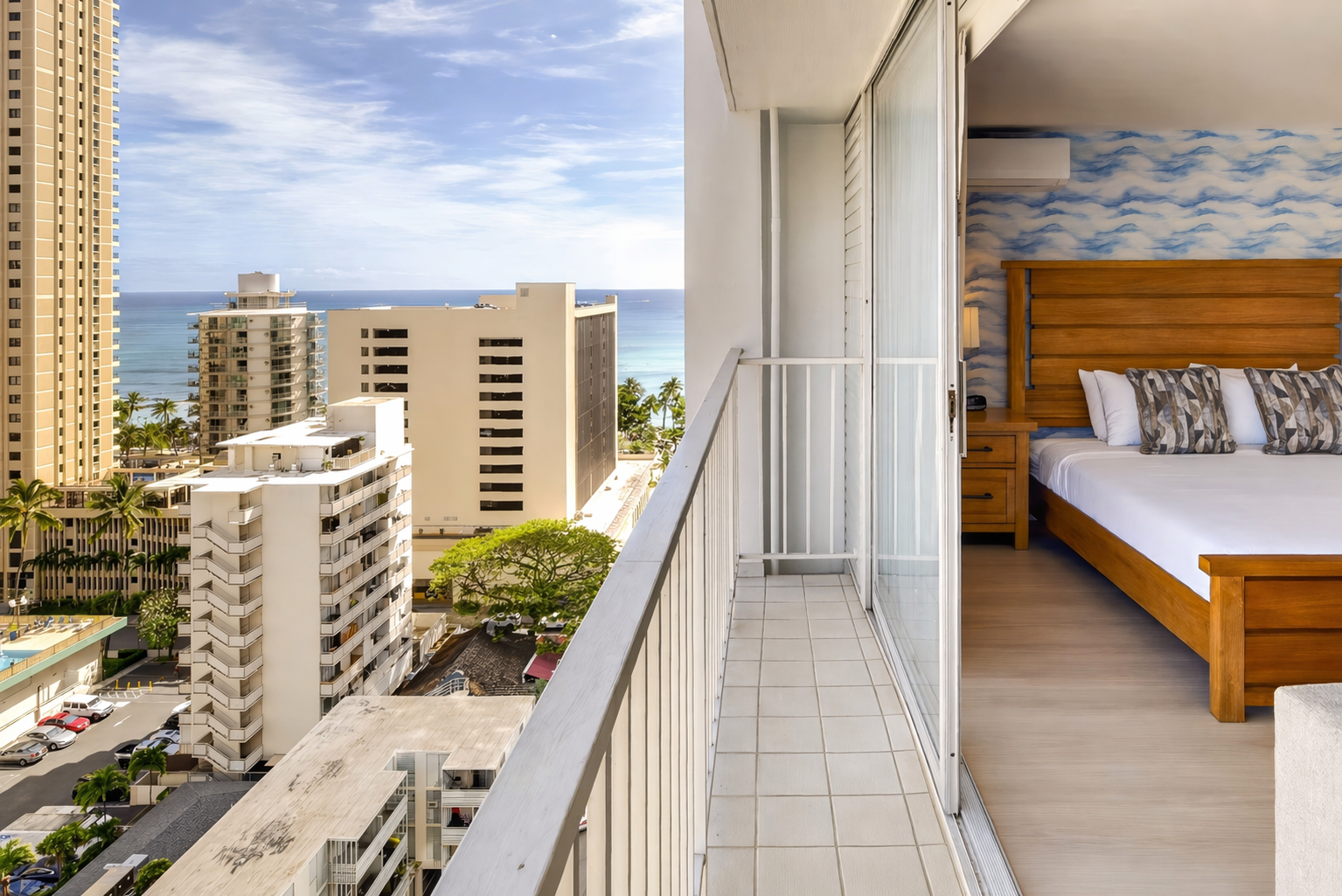 New! Renovated 17F Luxe Ocean View |Walk to Beach in Primary Urban Center, Hawaii