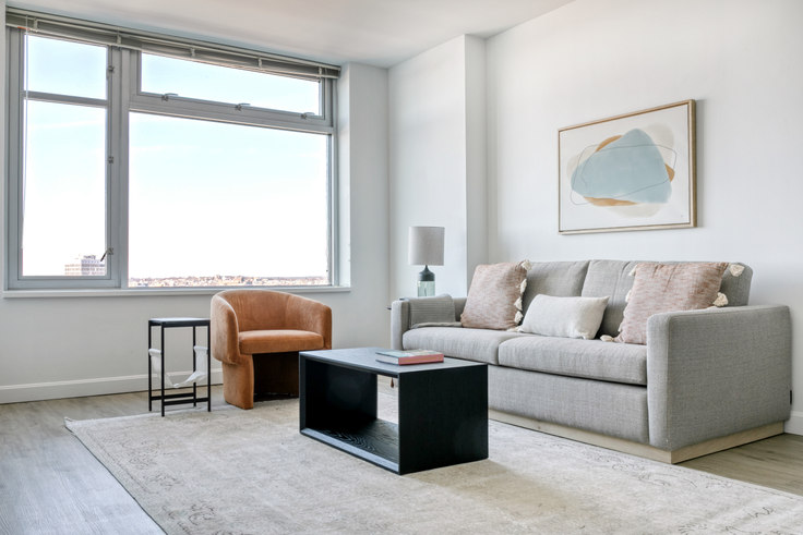 Central Near Harvard 1BR w/ Workspace & Library in Allston, Boston