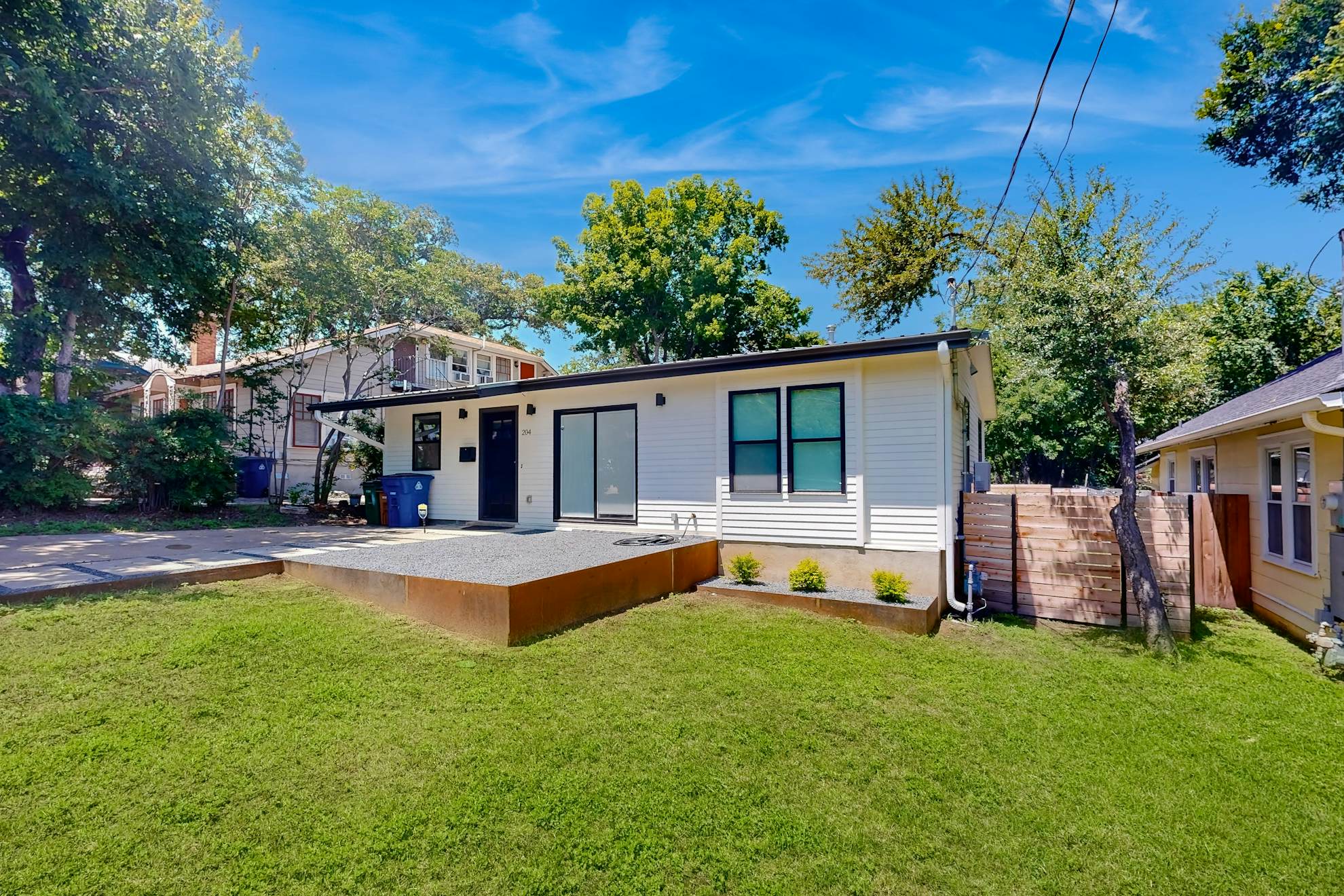 Cozy home with WIFI in Central Austin in 78705, Austin