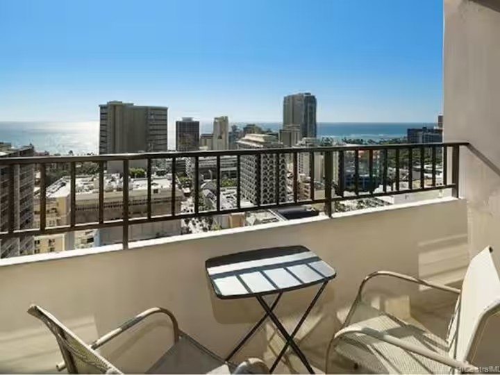 Royal Kuhio Ocean view 2 beds w/parking/IH in Primary Urban Center, Hawaii