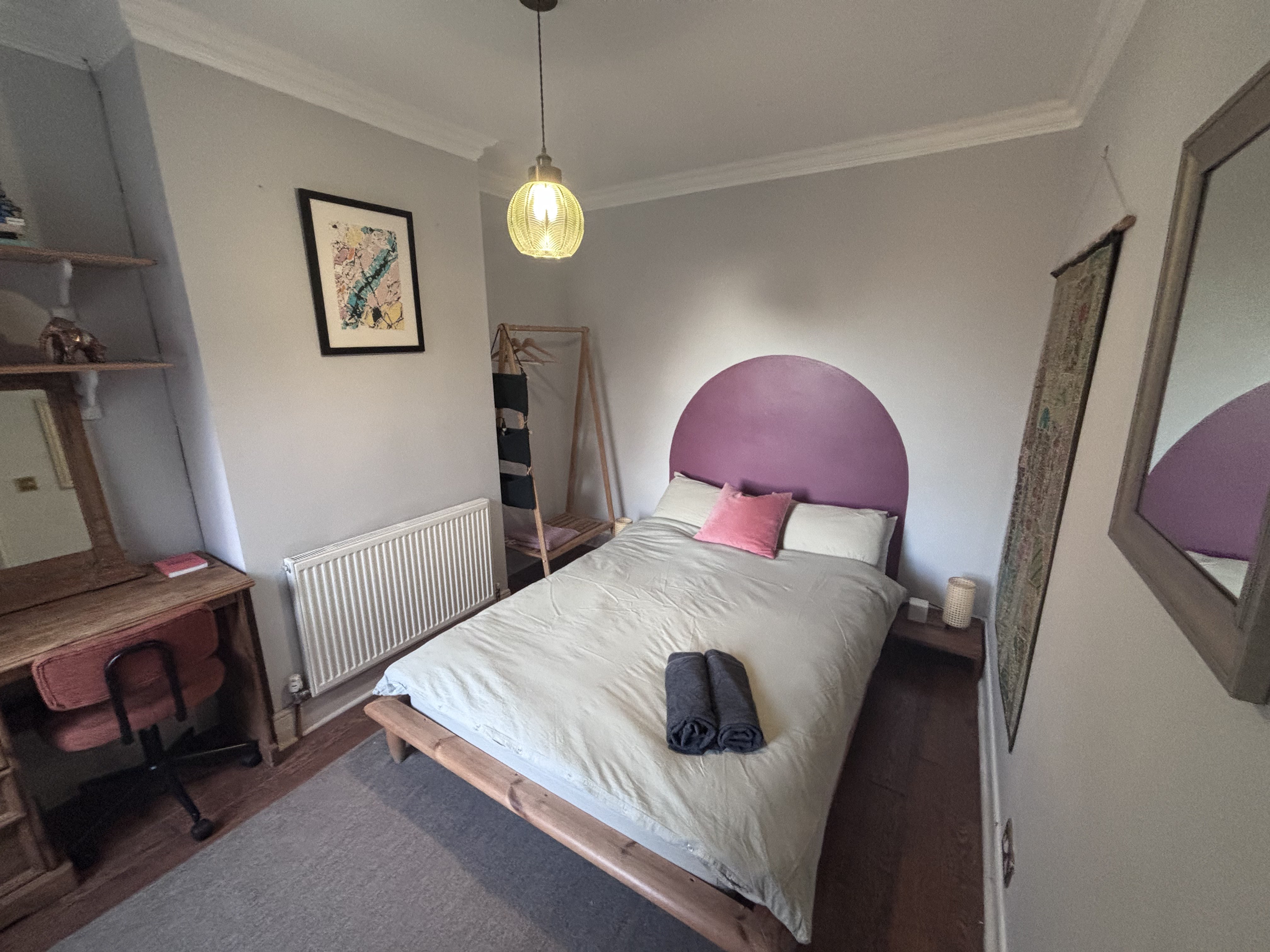 Calm, comfortable and clean room in East Bristol in St George Troopers Hill, Bristol