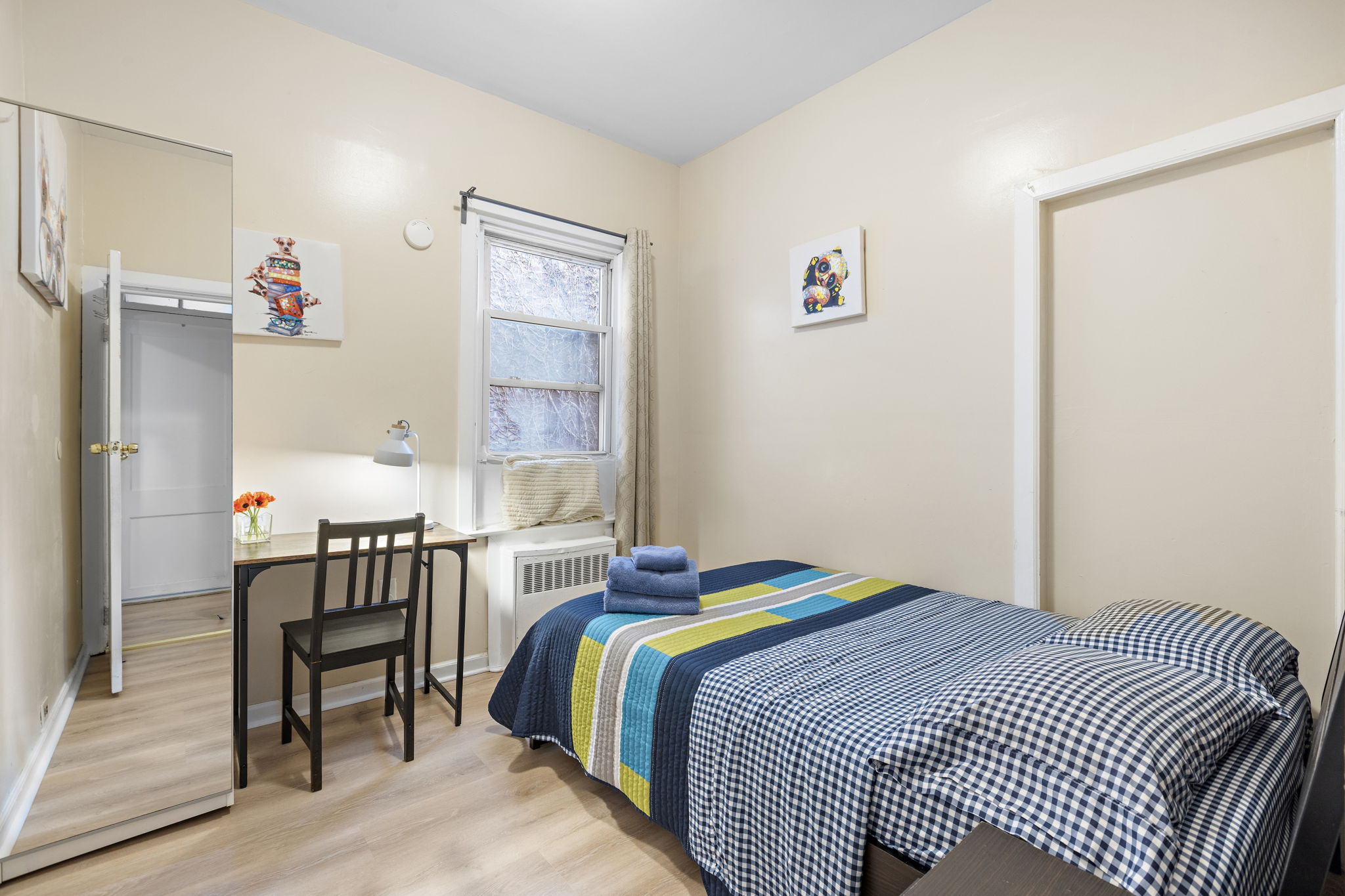 Cozy Private Room/5 min walk JSQ Path train/WIFI in Ward C (councilmember Richard Boggiano), Jersey City