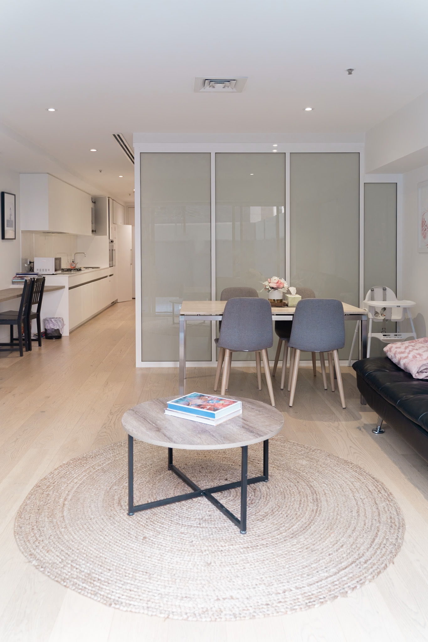 Spacious CBD Apartment Right in the Heart of Melbourne