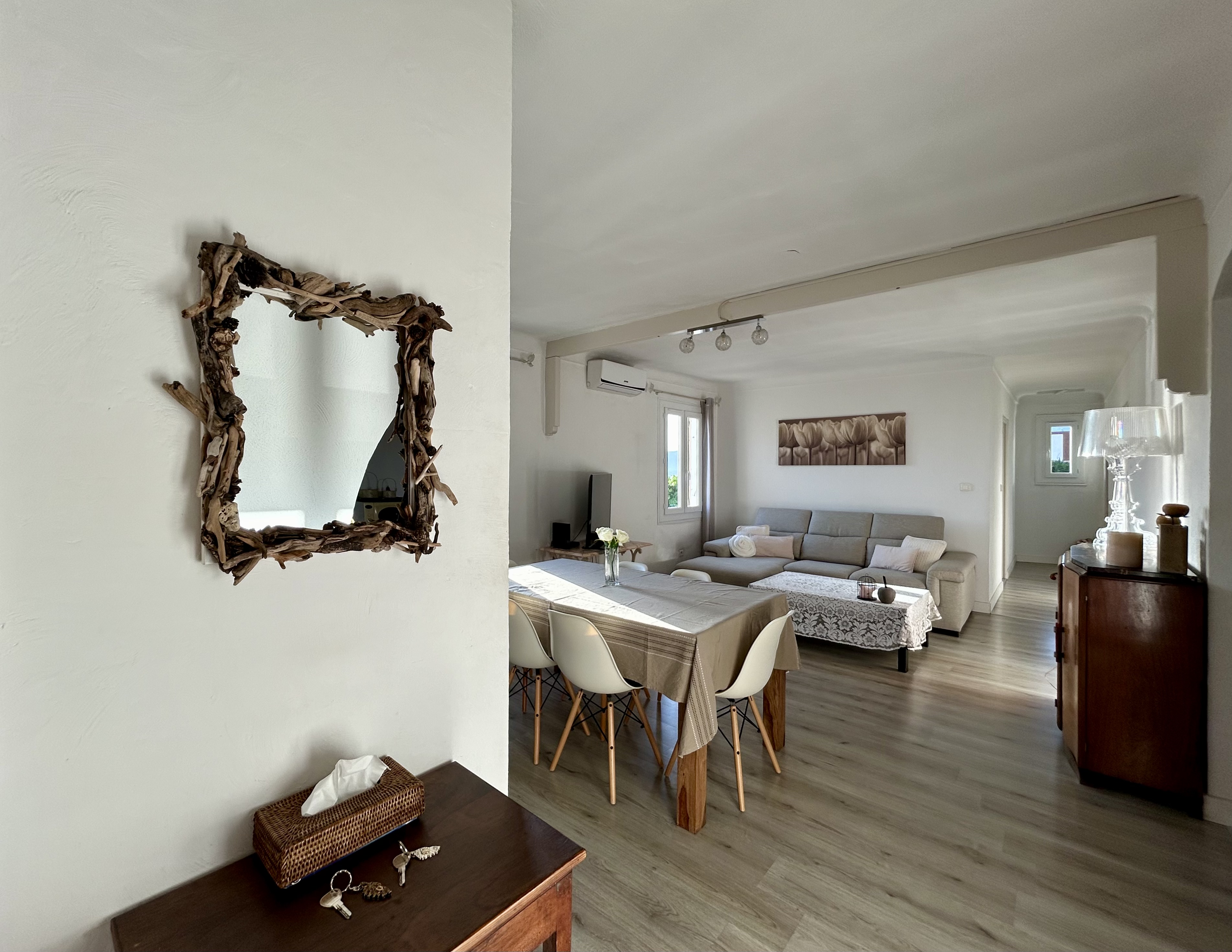 Wonderful apartment in front of the beach