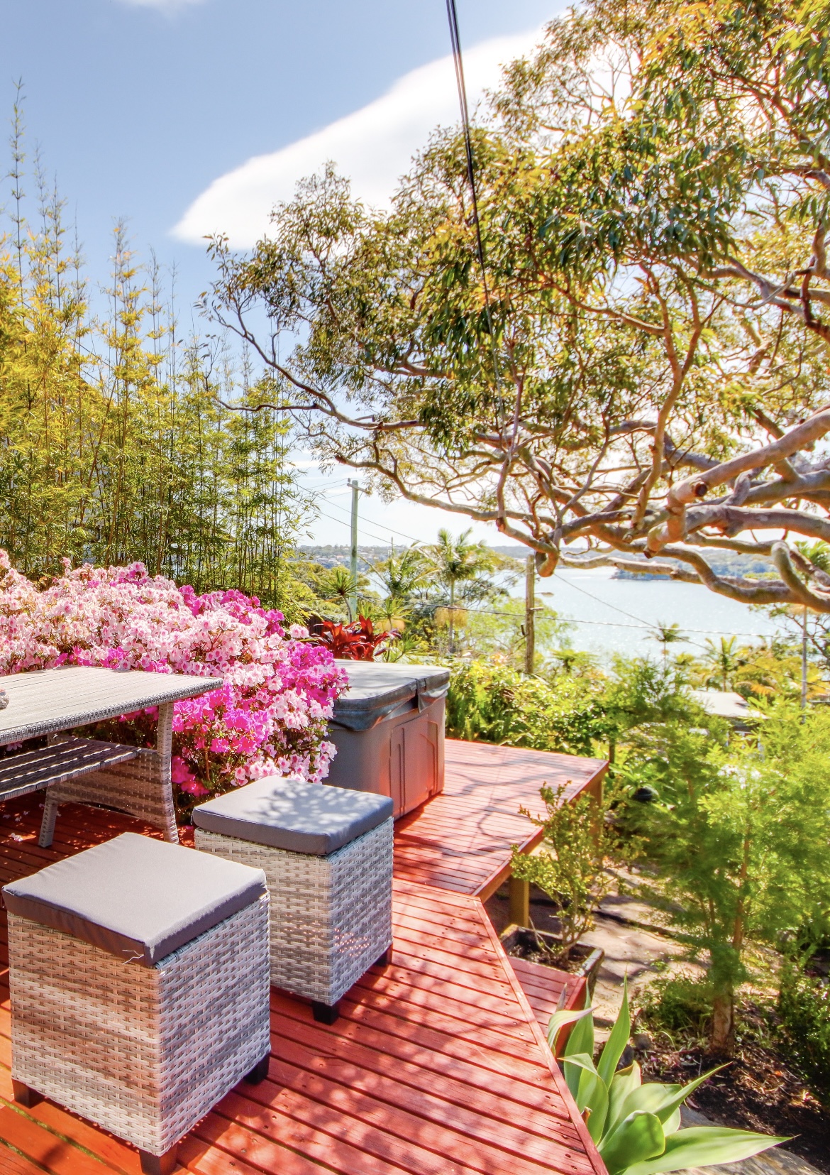Bundeena Treehouse with Outdoor Spa and Views