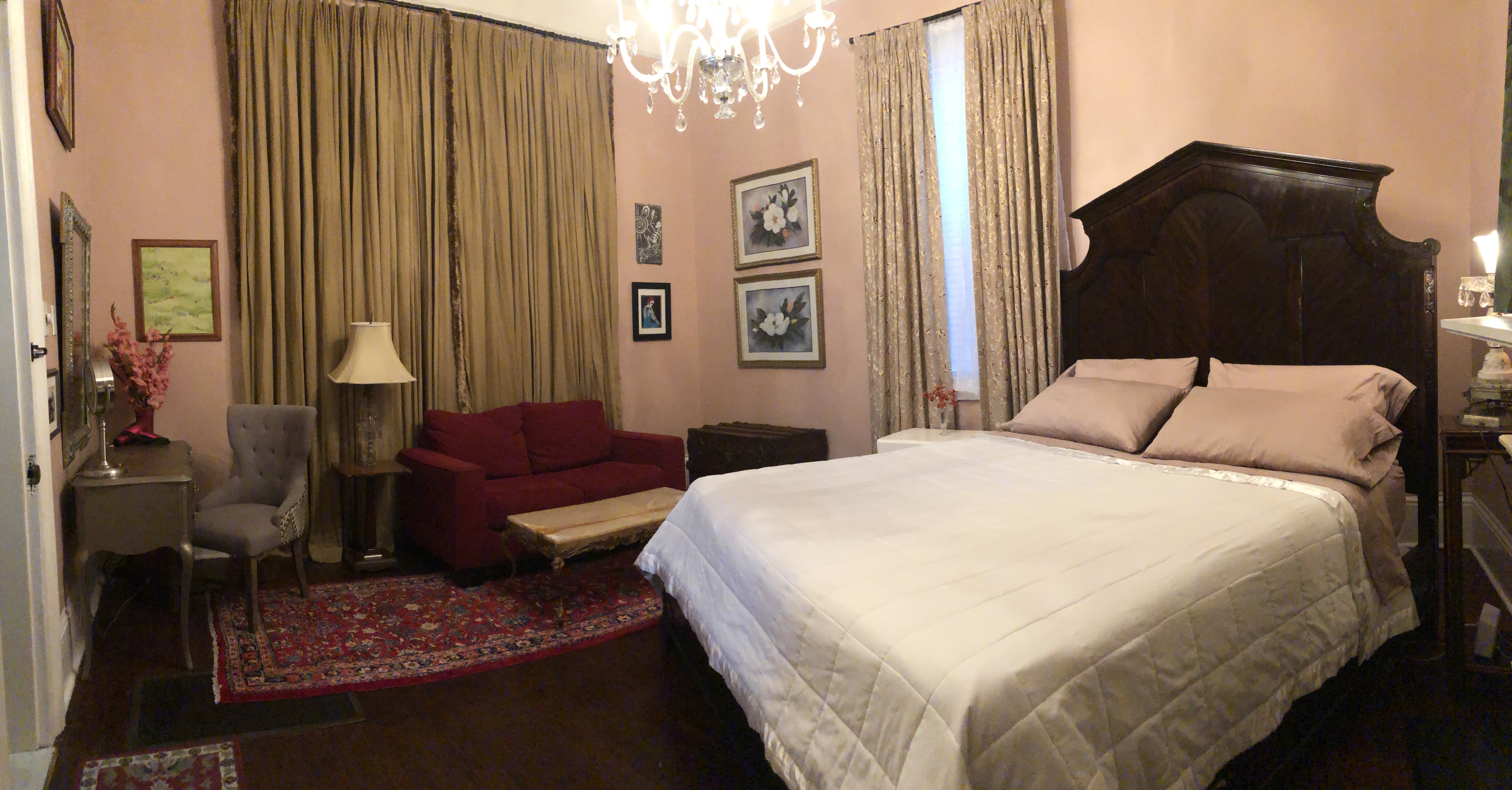 Frenchmen House "Rose Room" in Marigny, New Orleans