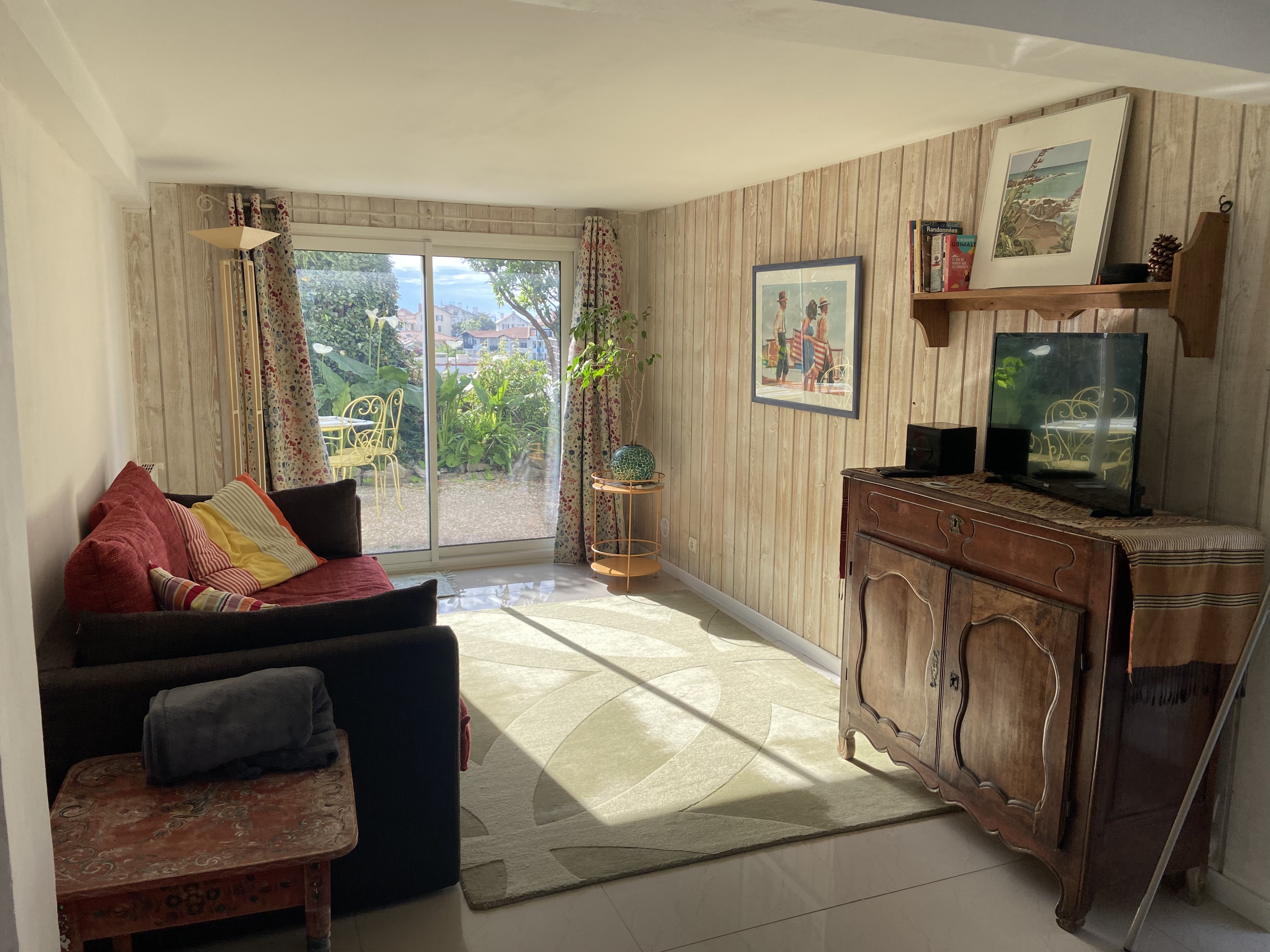 Spacious T2 near Bibi,beach. Long stay