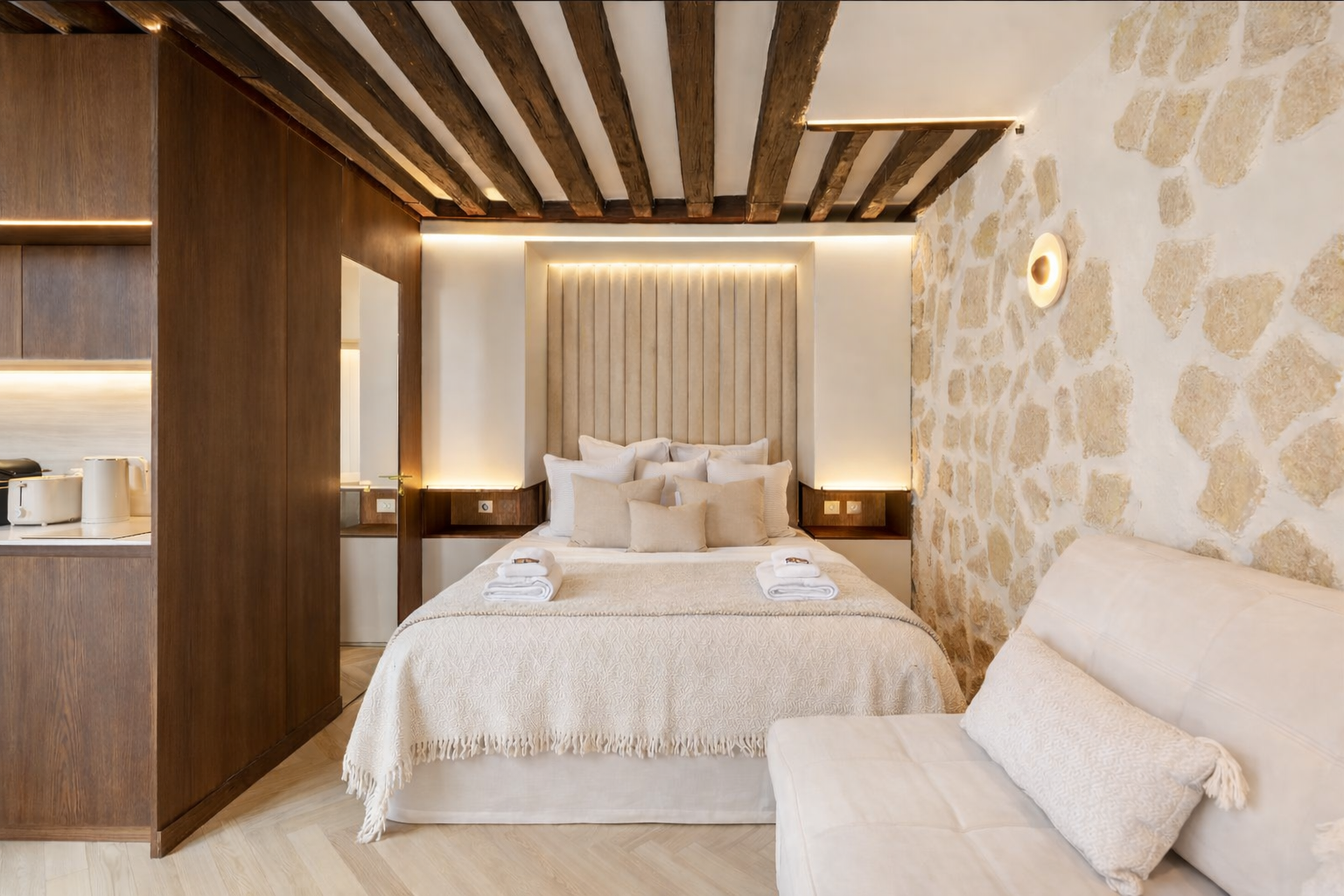 Luxury Quiet Studio Marais AC