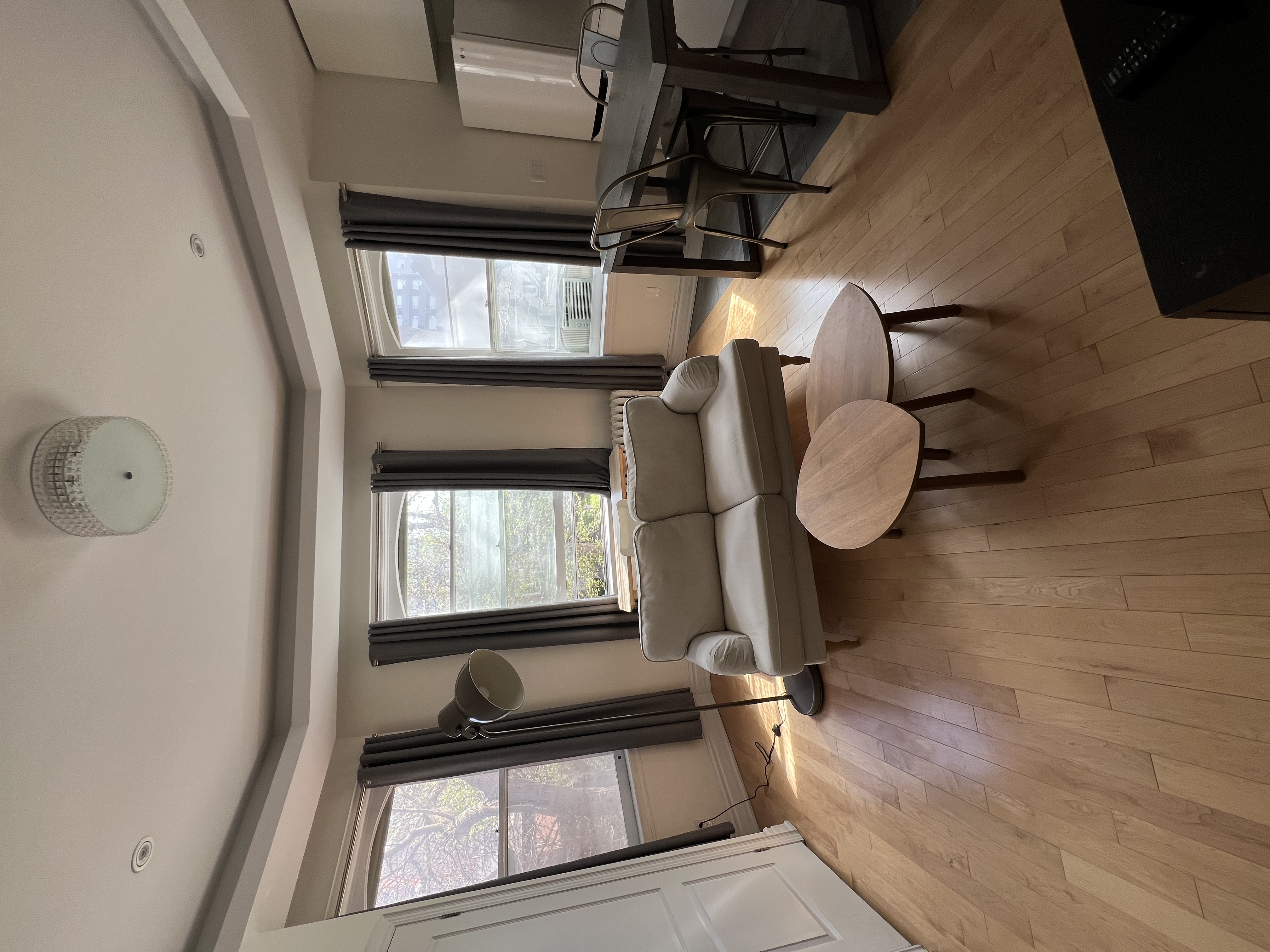 U5 New Modern Bachelor Downtown Apt in Annex, Toronto