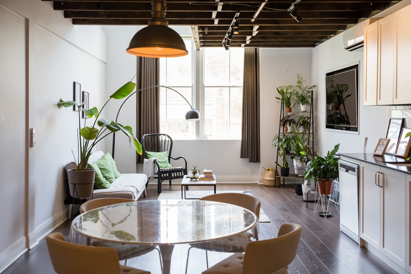 Loft Style Living: Sophisticated Urban Retreat
