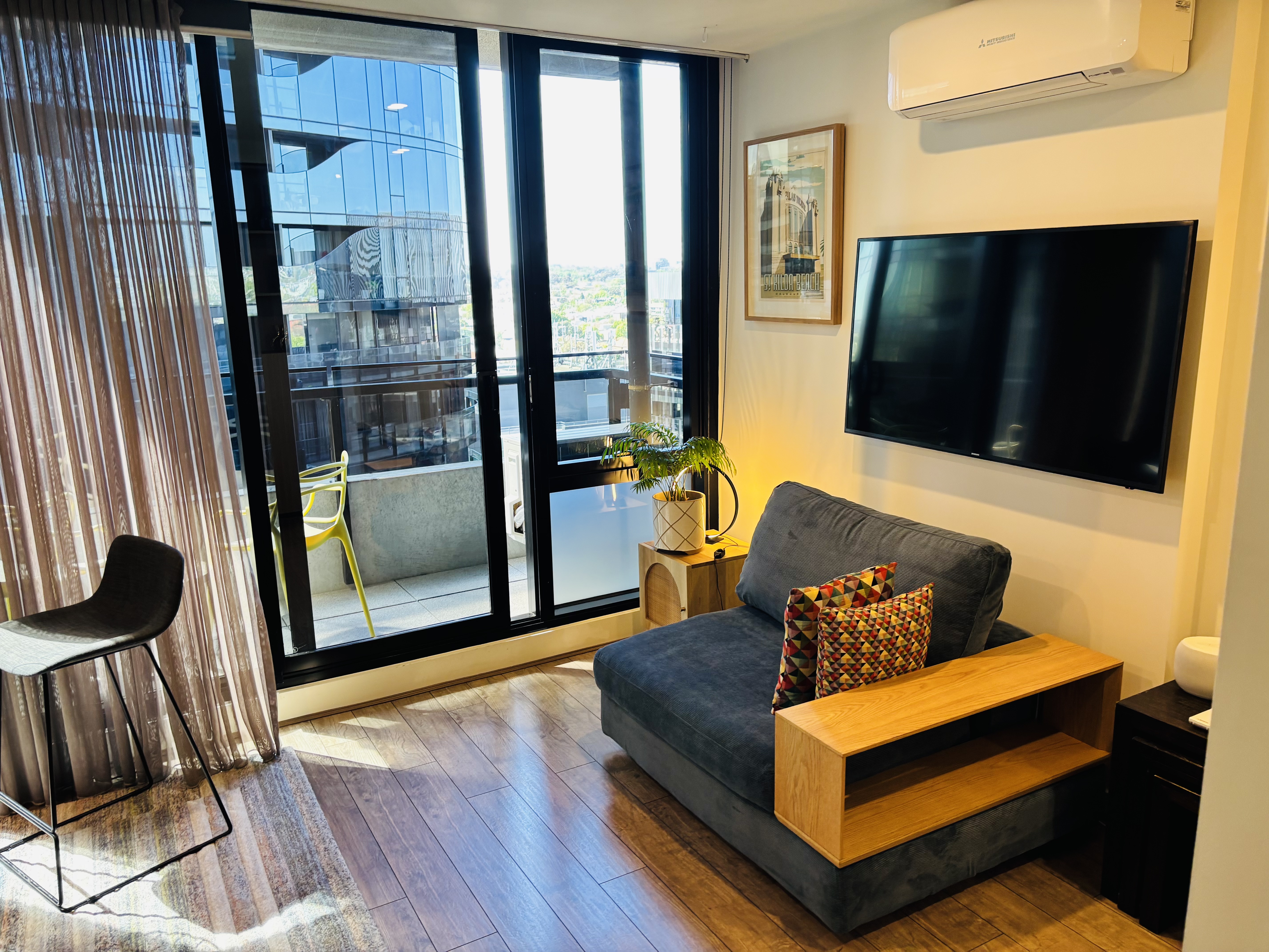 Amazing South Yarra Executive 1 B/R King Bed