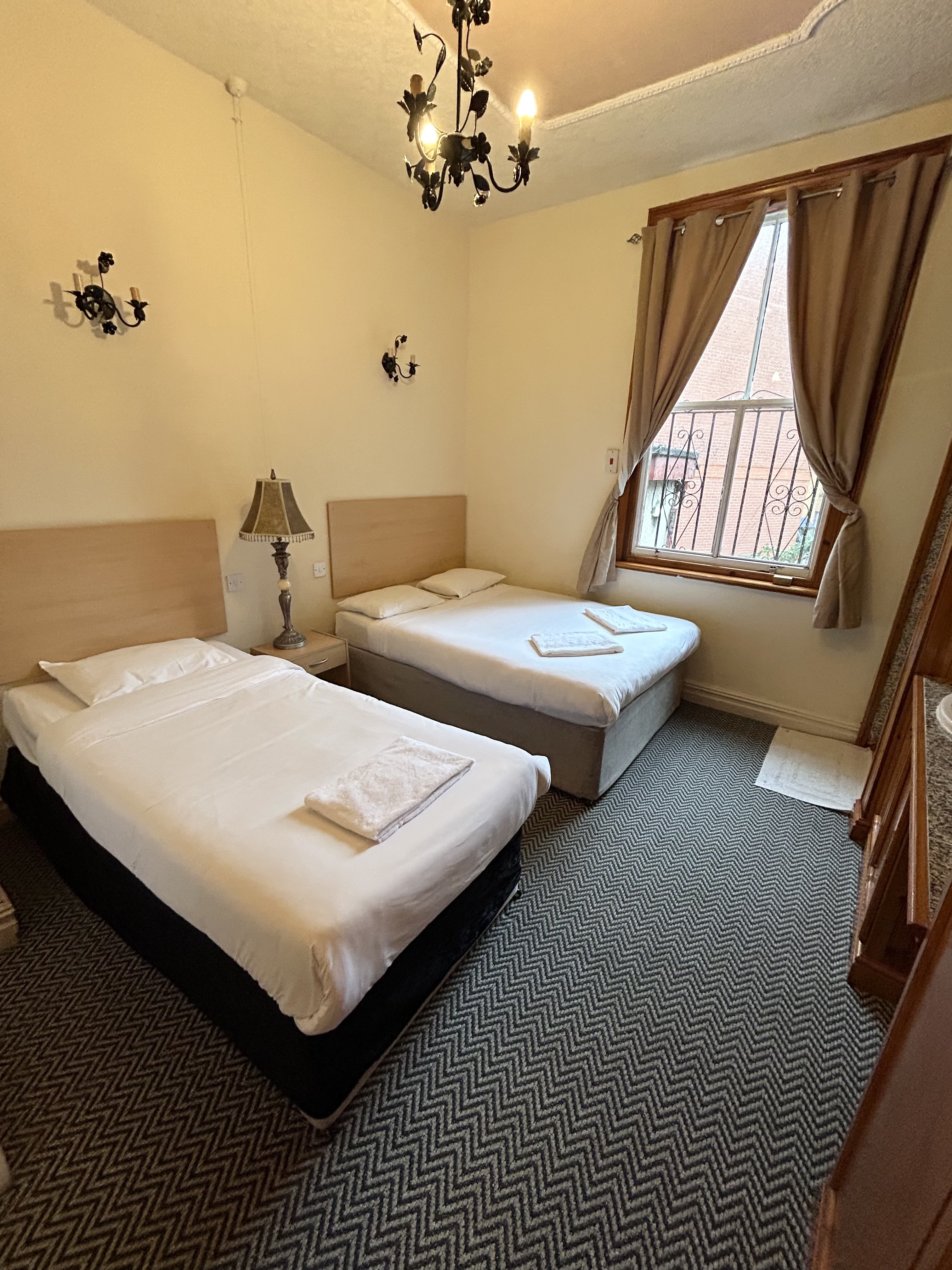George Best Room (for1) 500m to Deansgate in Salford District, Greater Manchester