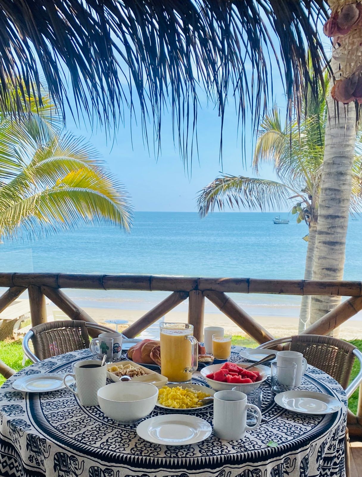 Mancora/ Pocitas facing the sea, beautiful Casita!