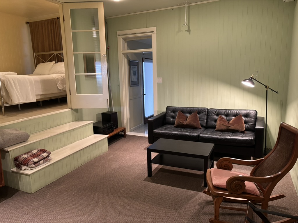 Suite in Heart of North Beach.