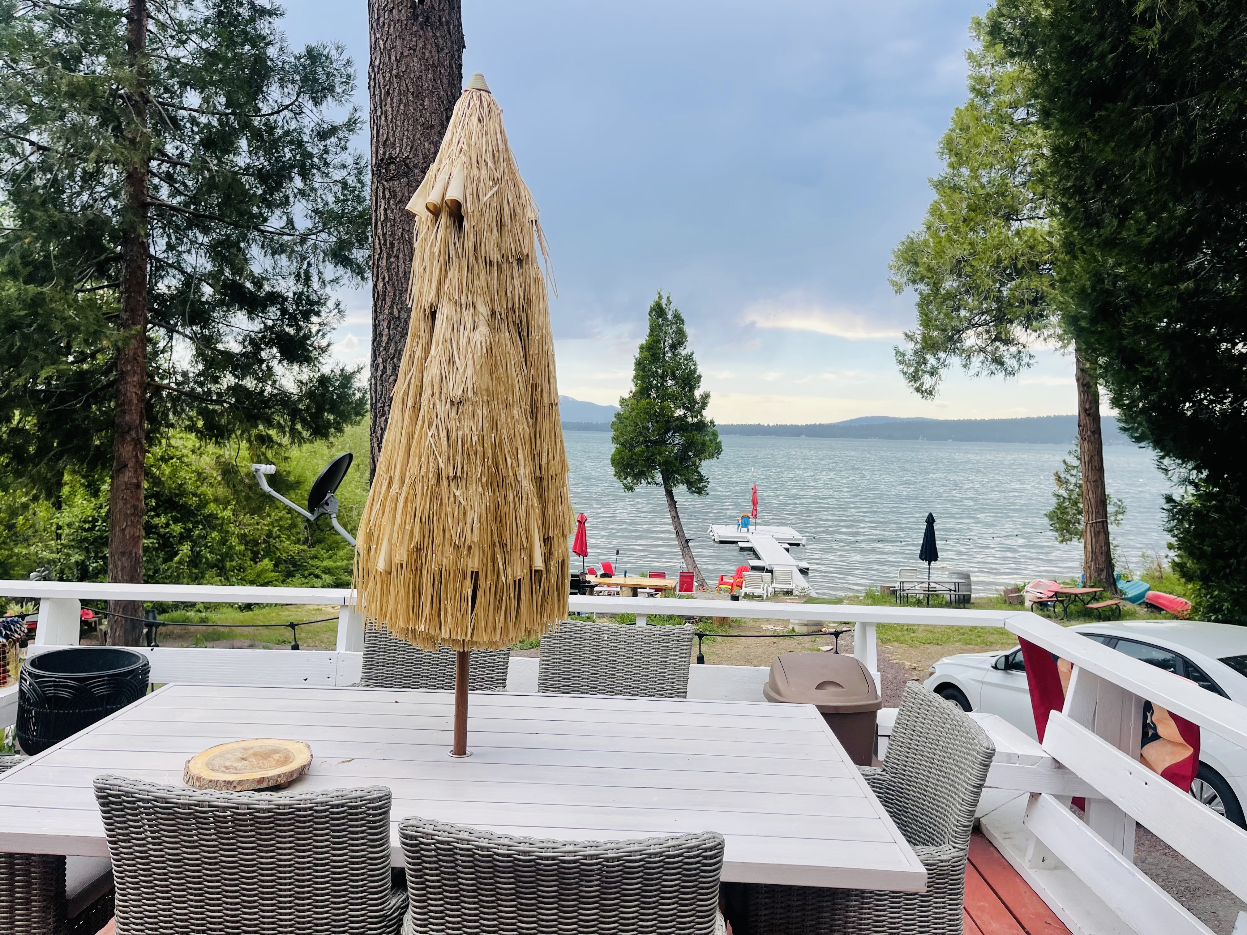 SAMBRANO’s Beachhouse/private dock Lakefront/Beach