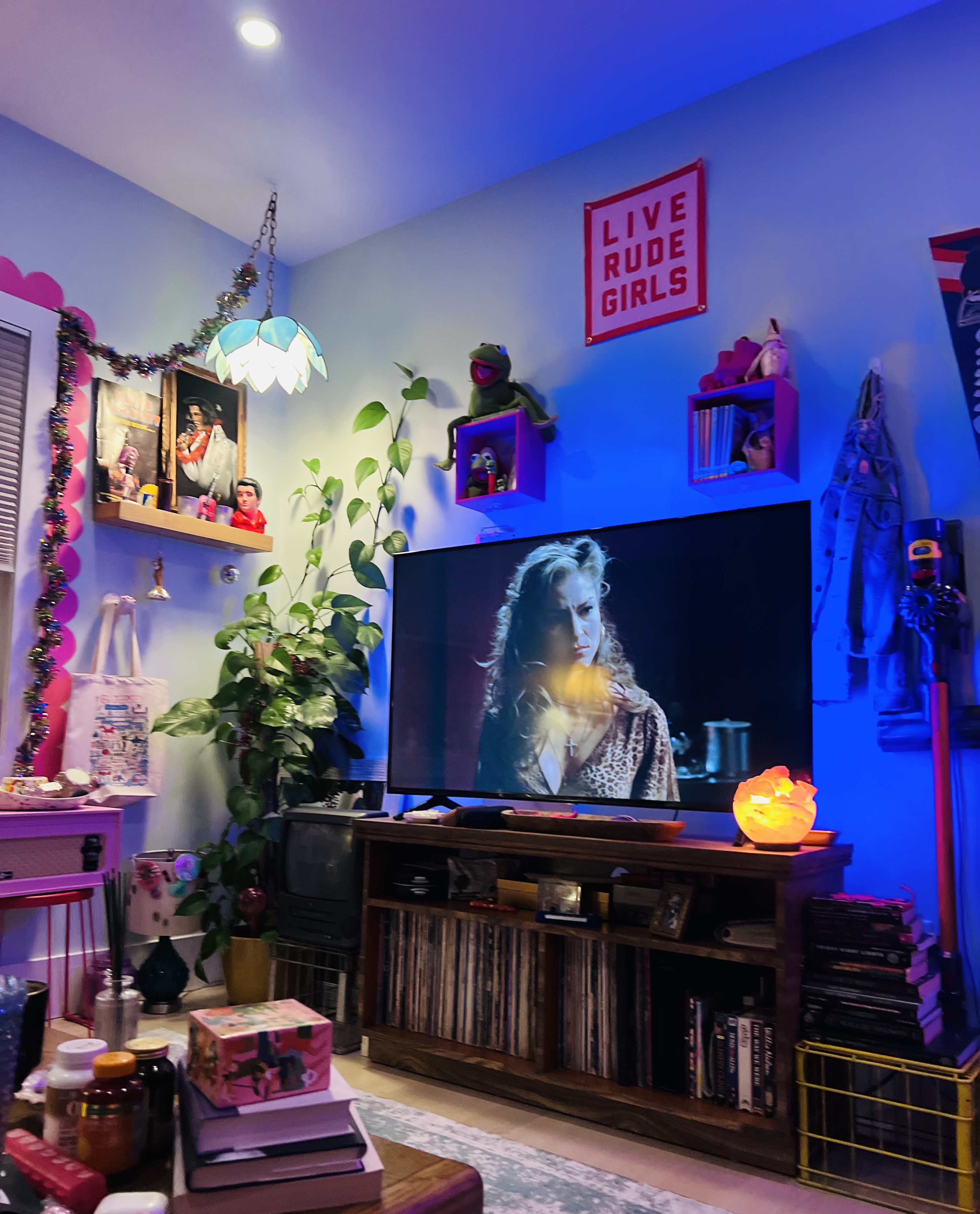 2B/2Ba Maximalist Apt Close 2NYC in Ward D (councilmember Michael Yun), Jersey City