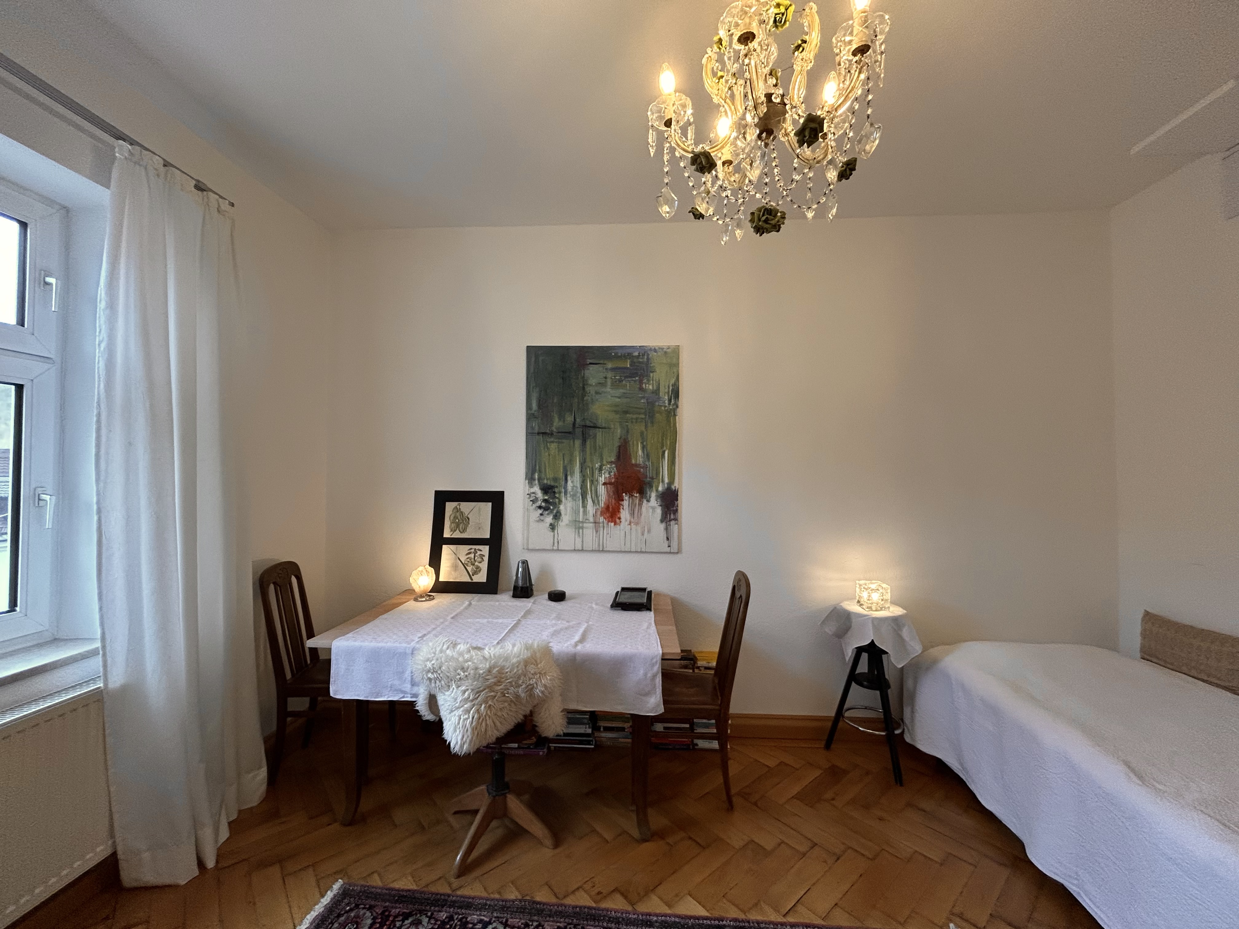Very nice, private room for Woman, Central in Obergiesing, Munich