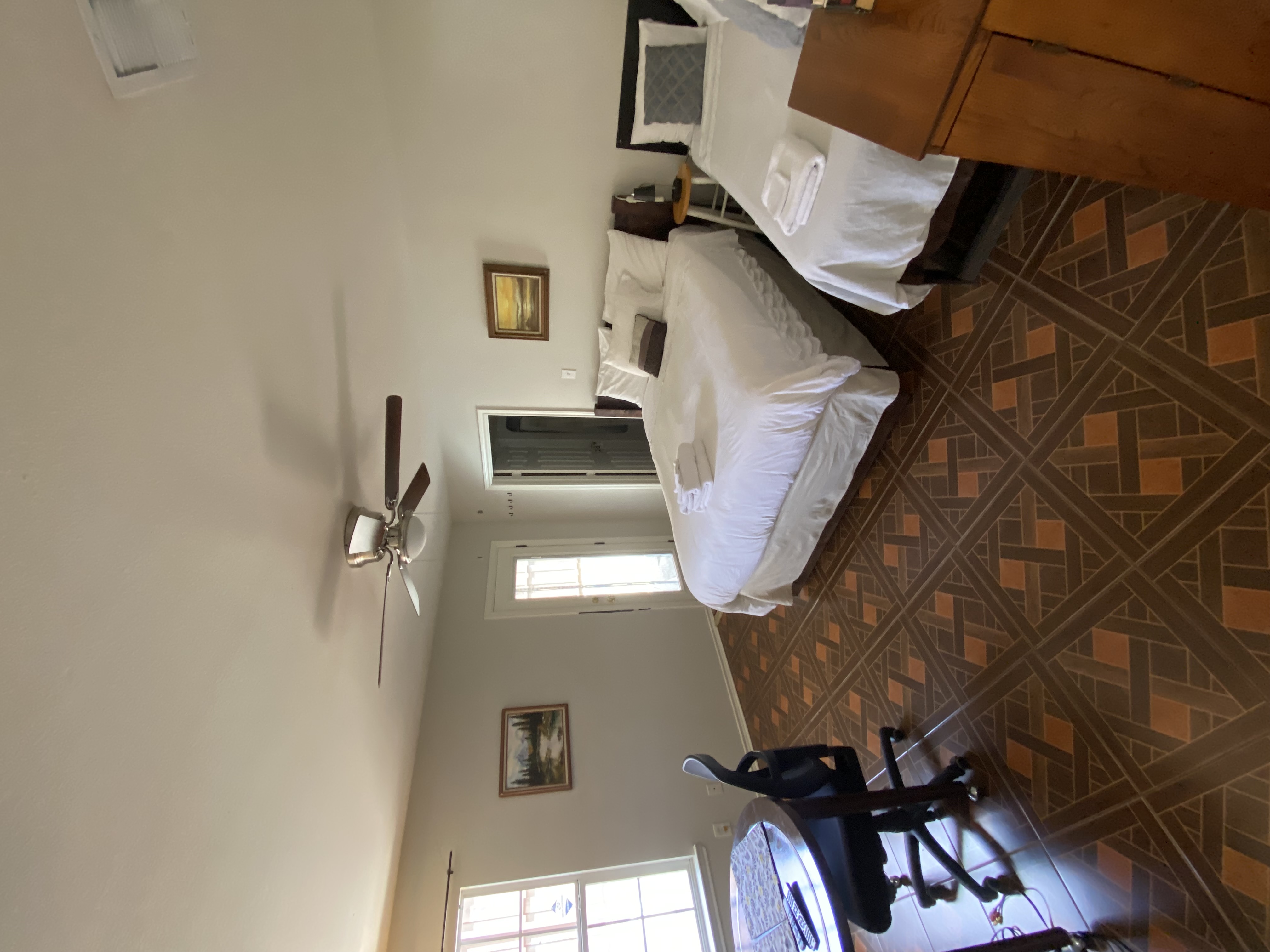 Master Bedroom Guest Suite with Private Entrance in District 8, Dallas