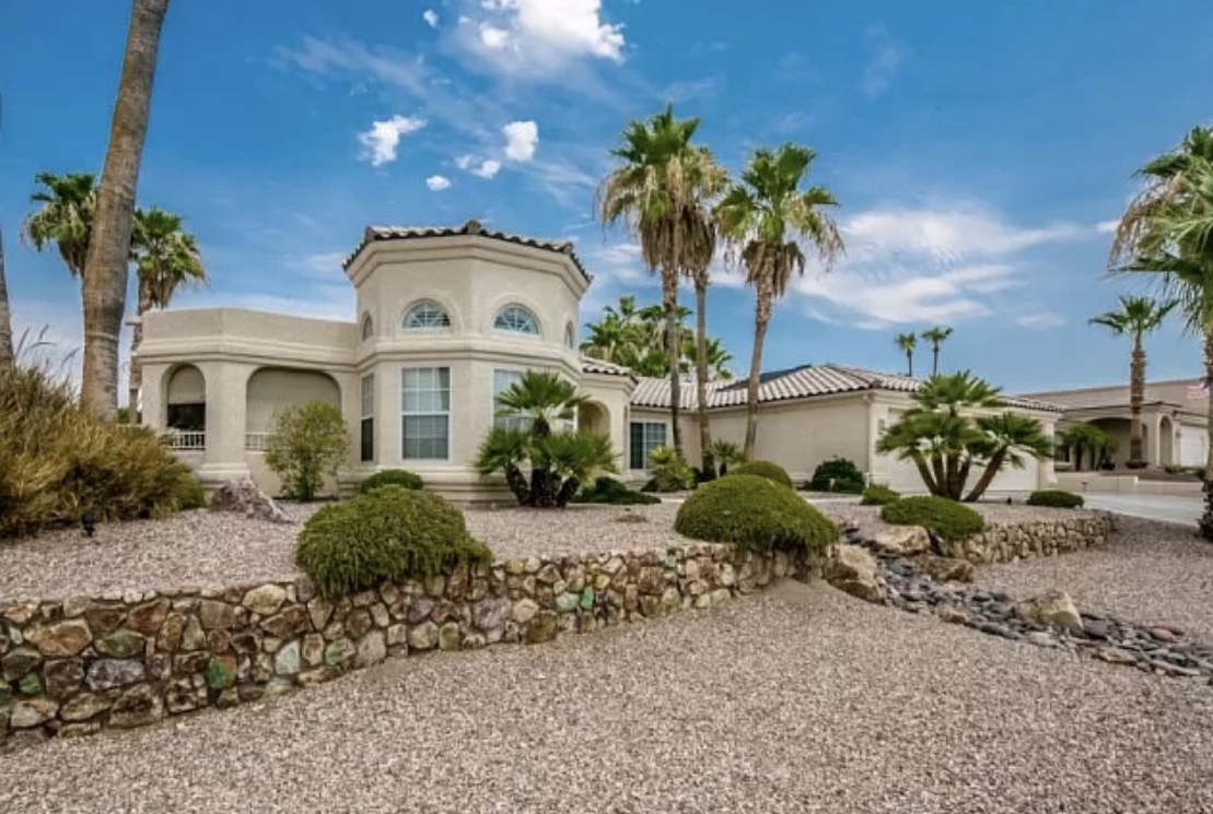 An Ultimate Havasu Escape