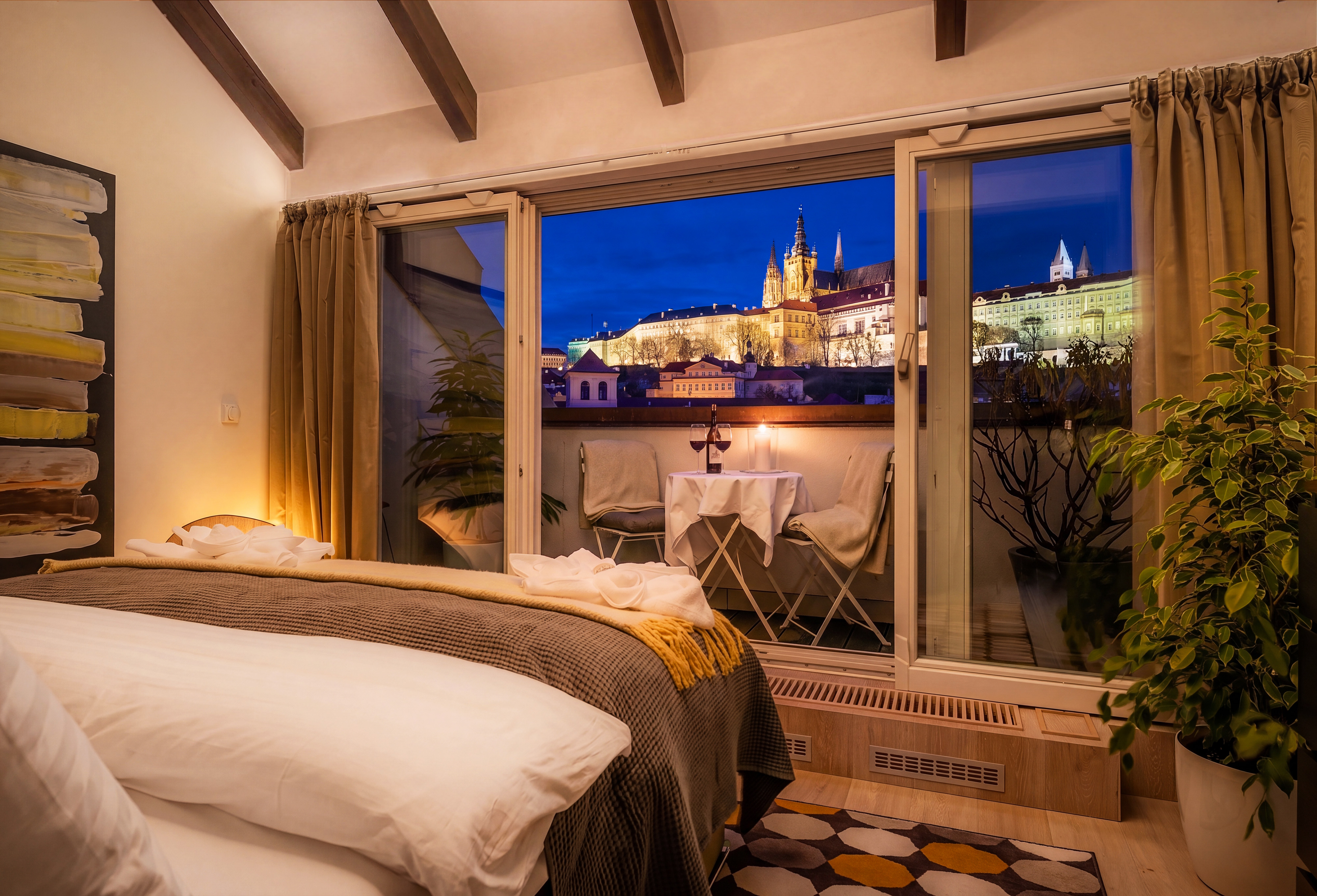 4BR+2BATH 5★PRESIDENTS by Prague Castle,V!EWS, A/C