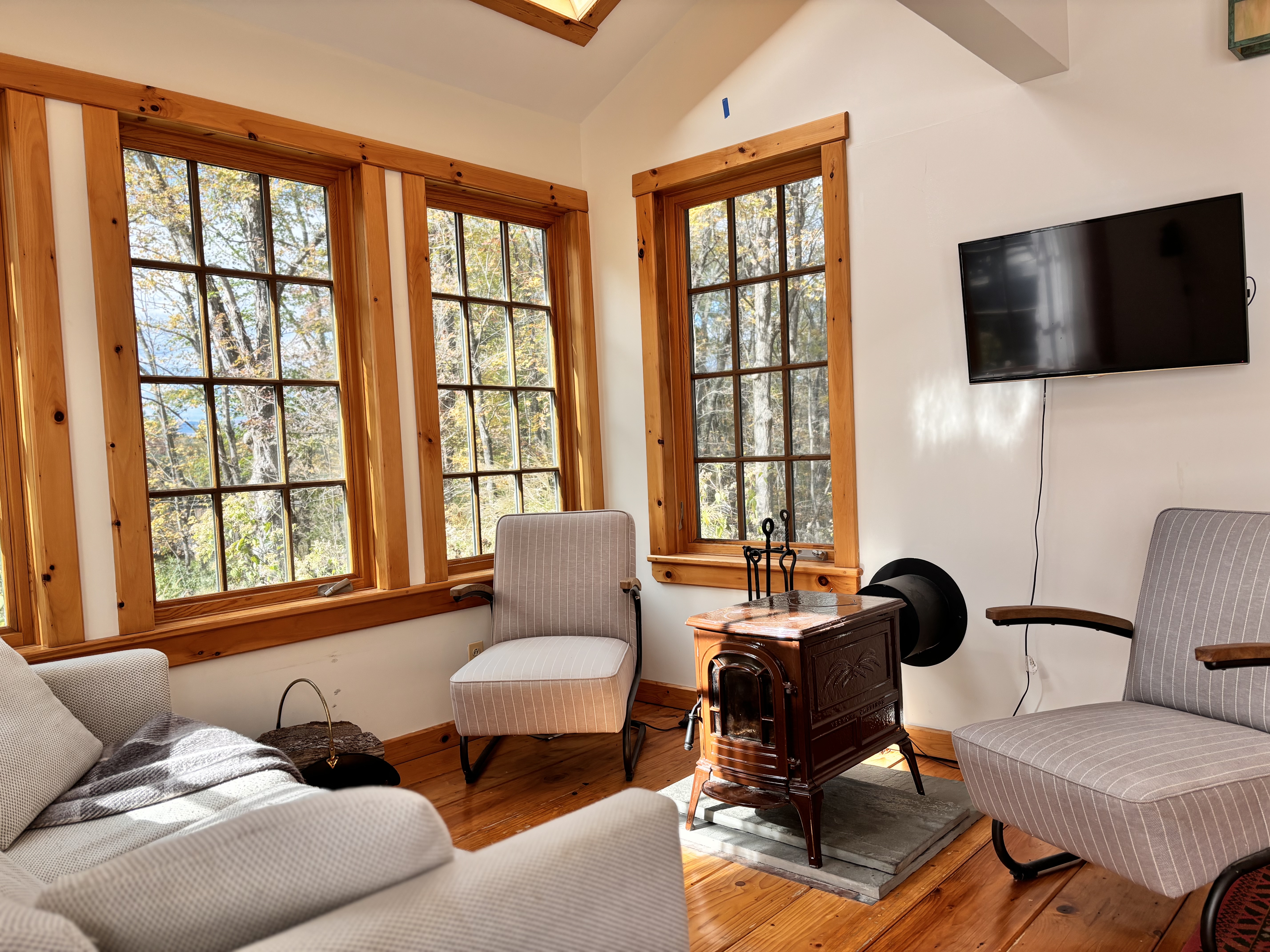 Woodstock Cabin - Pool - Sauna - 10 Acres