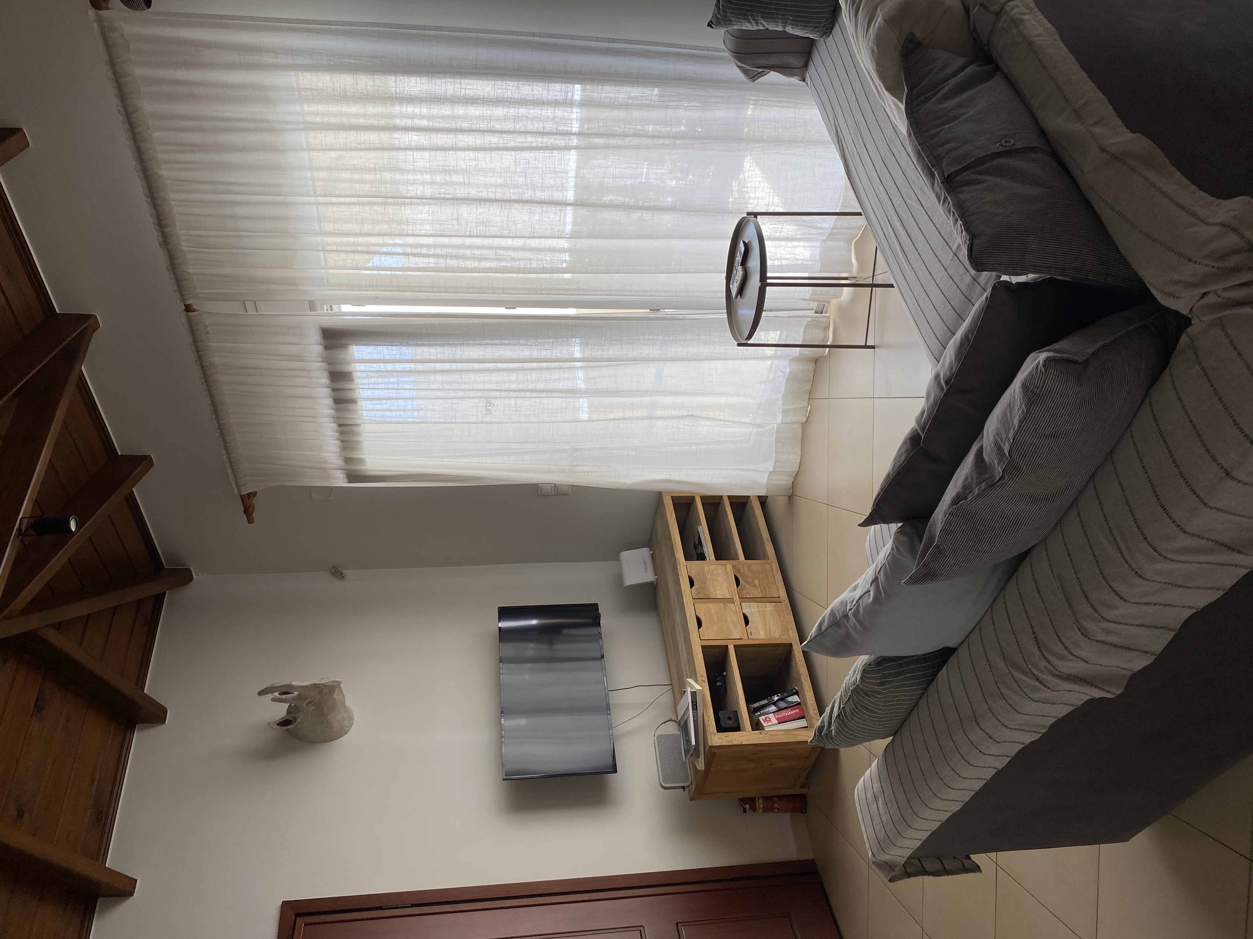 Cool downtown apartment with sea view