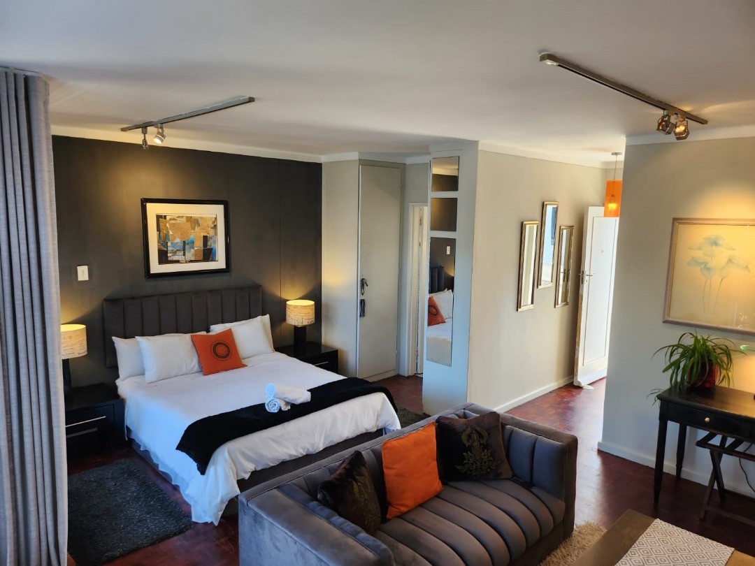 Casa Cascades Bachelor studio apartment in Ward 115, Cape Town