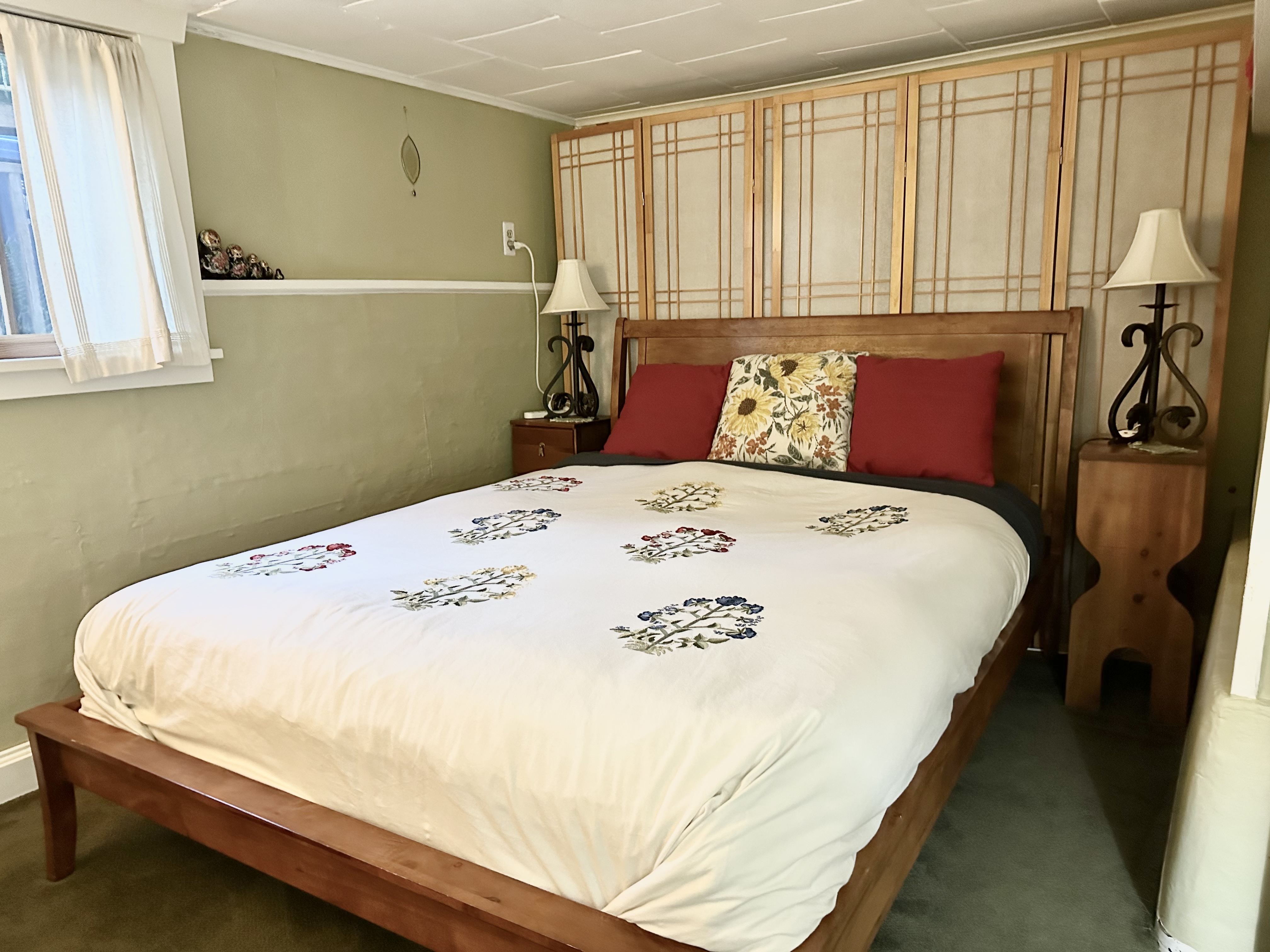 Cozy Suite in Even Cozier Location!