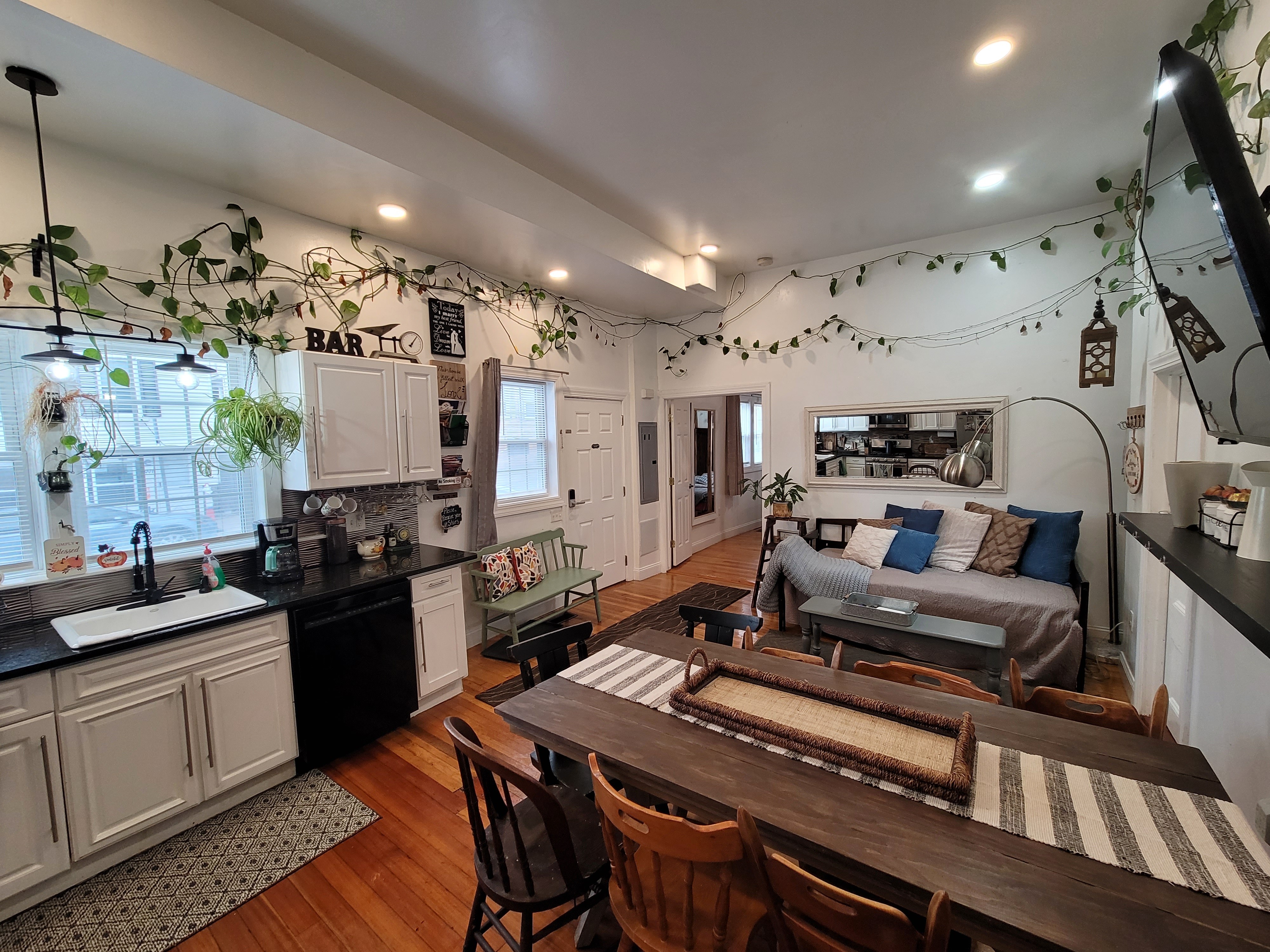 Boston Loft Farm House-Logan airport/train