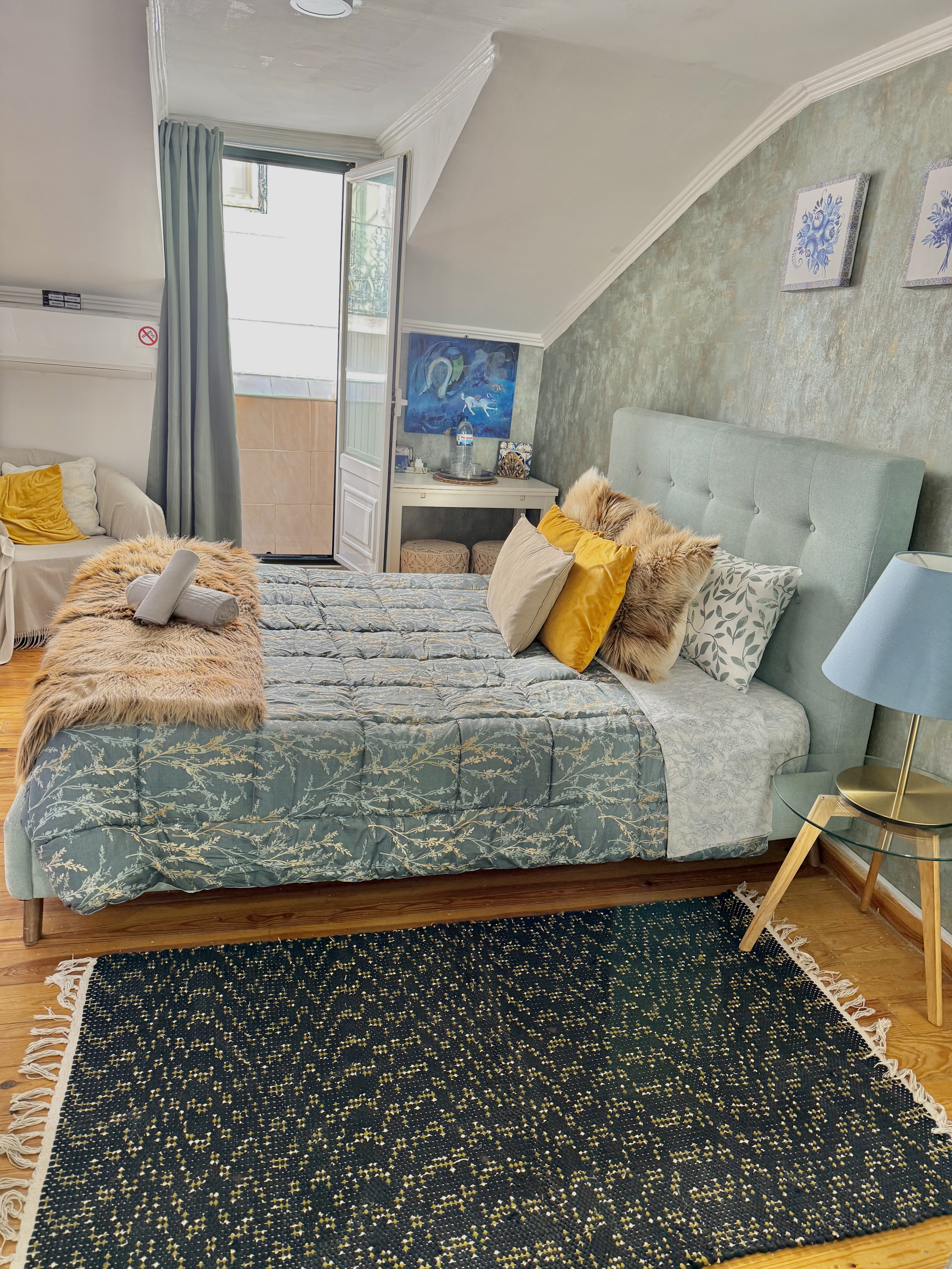 Studio in bairro alto For two our Four persons