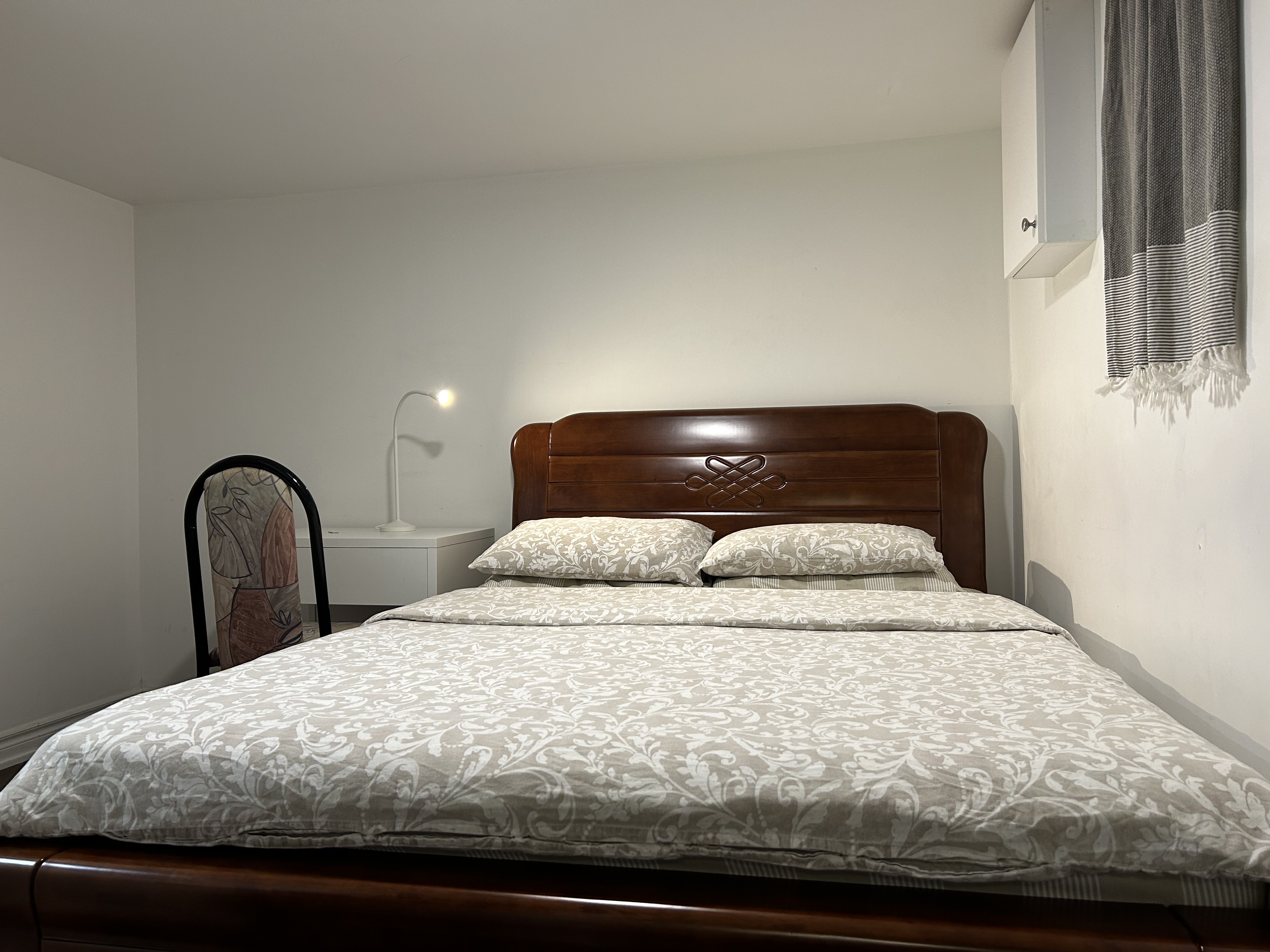 Private Bathroom -@Trinity Park/Queen West(RM #2)