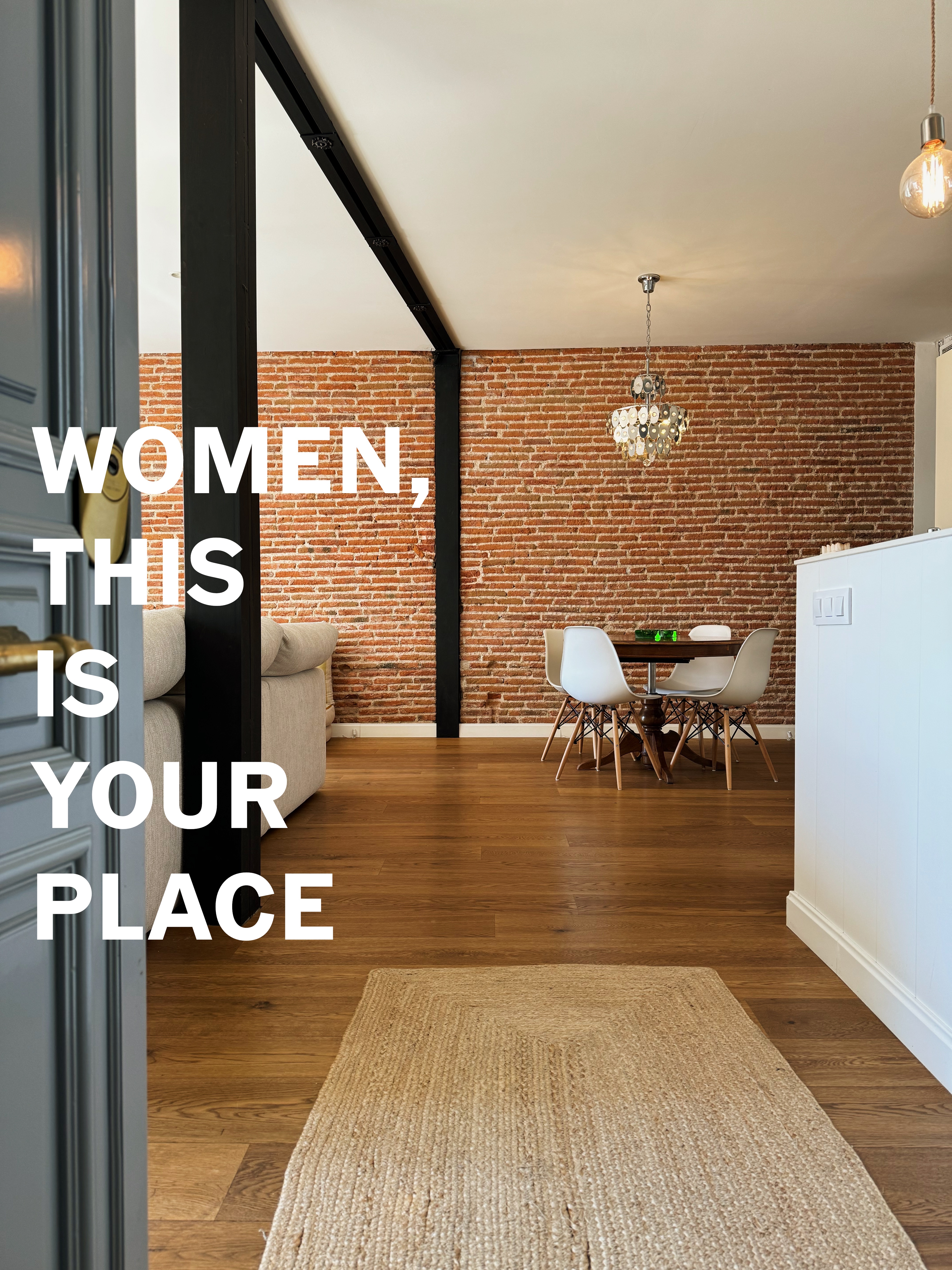 Only for women - Barrio de Las Letras in Cortes, Madrid
