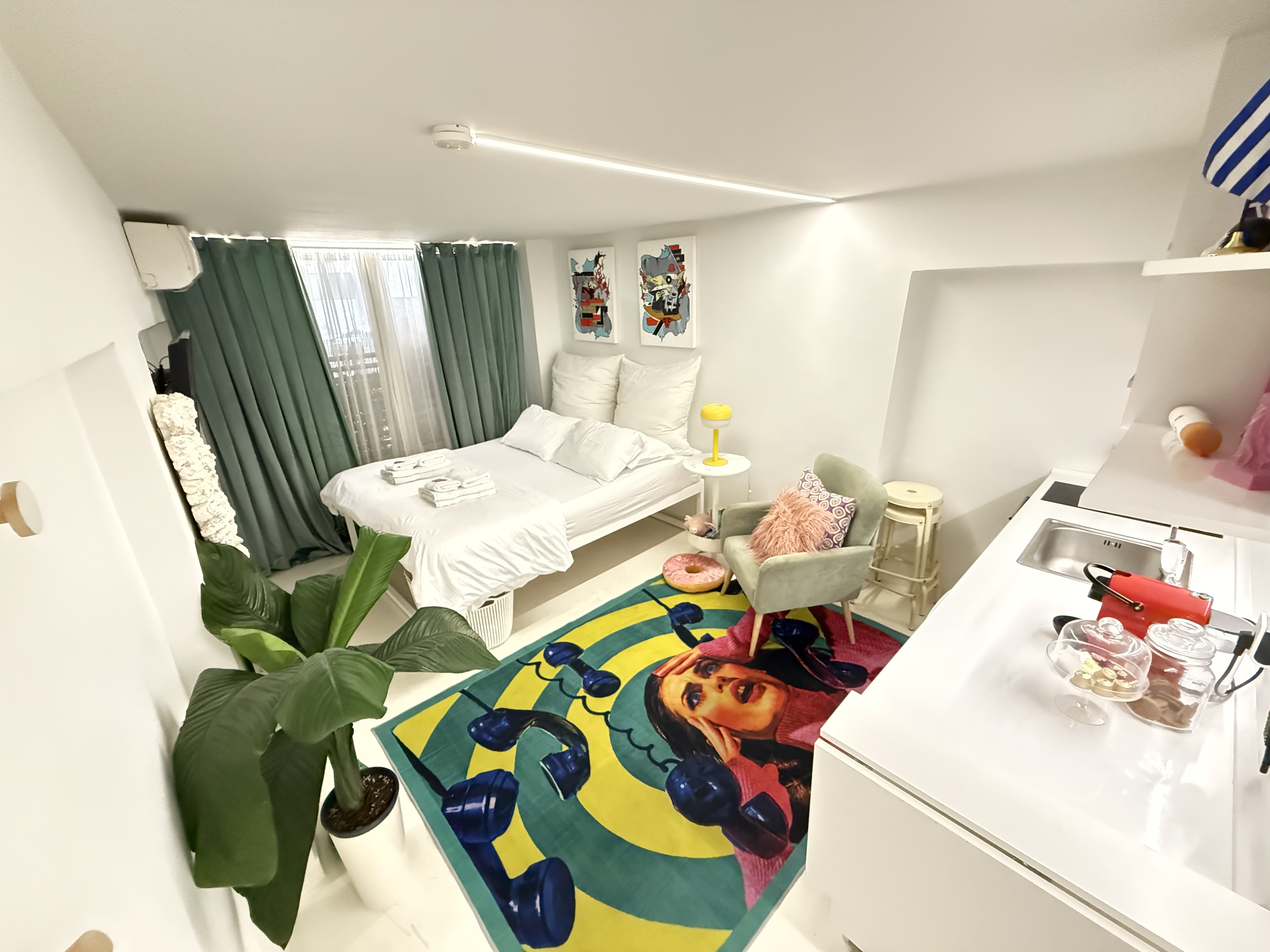•Le Petit II• apartment in Historical Athens