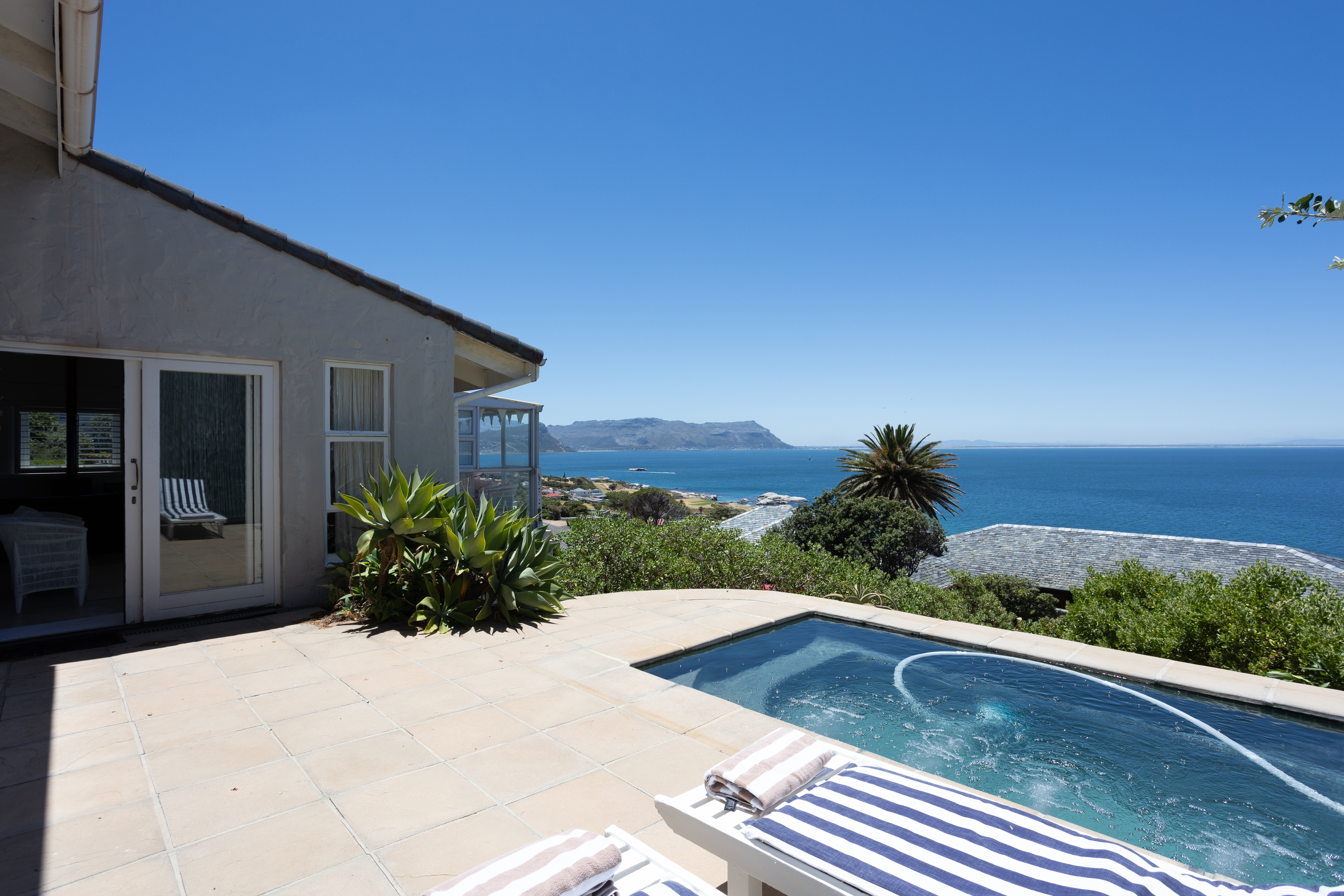 Octopus Garden/Simonstown with Pool Stunning Views in Ward 61, Cape Town